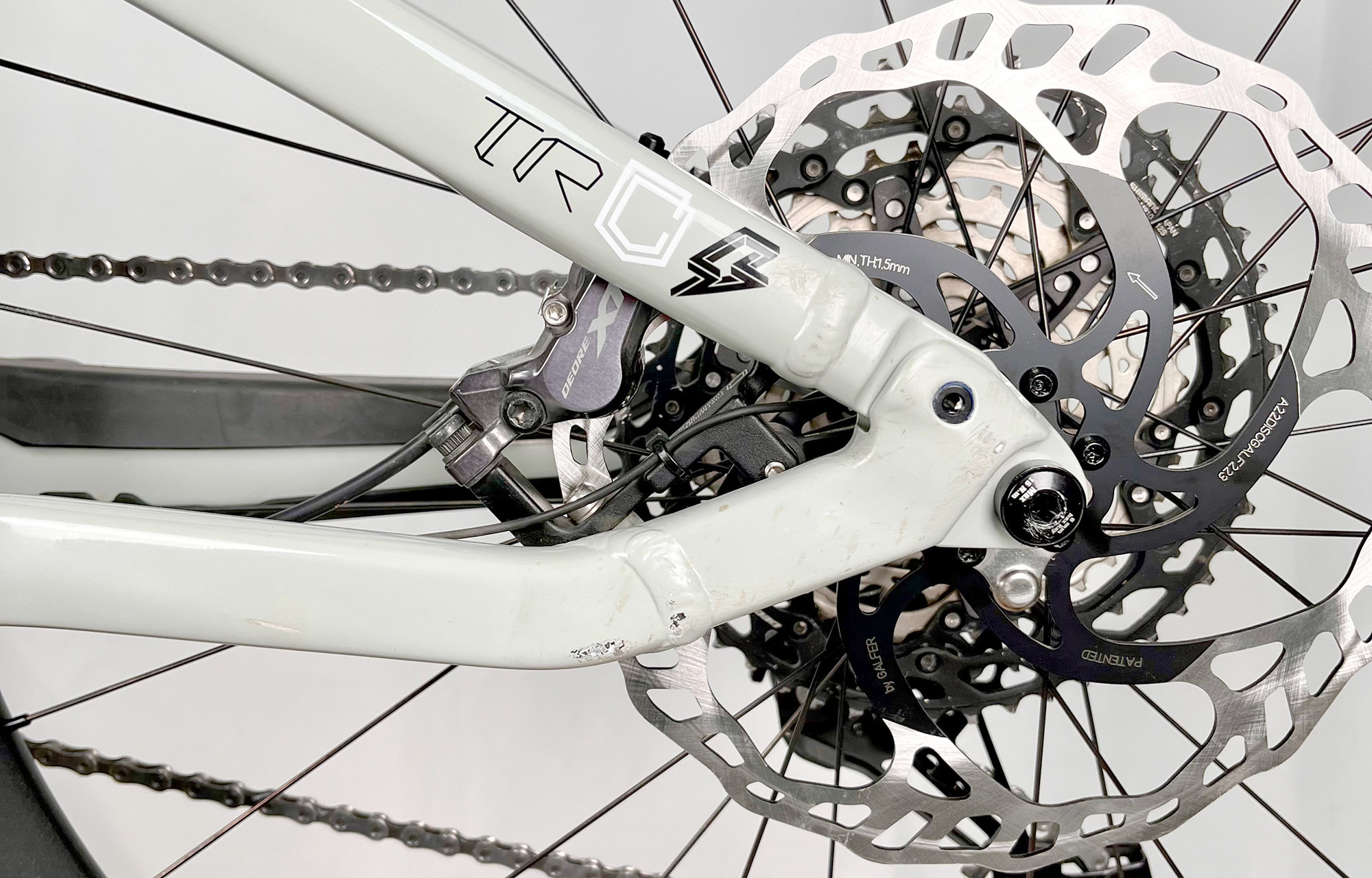 COMMENCAL META POWER TR SHIMANO OHLINS EDITION ASH GREY - L (22181603) 1233 km image number null