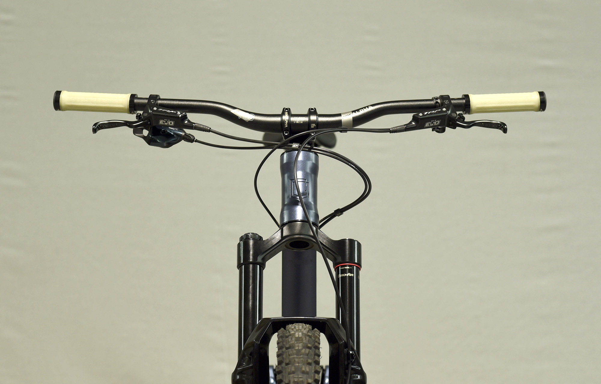COMMENCAL META SX V5 RACE SPARKLY BLUE - M (23131702) image number null