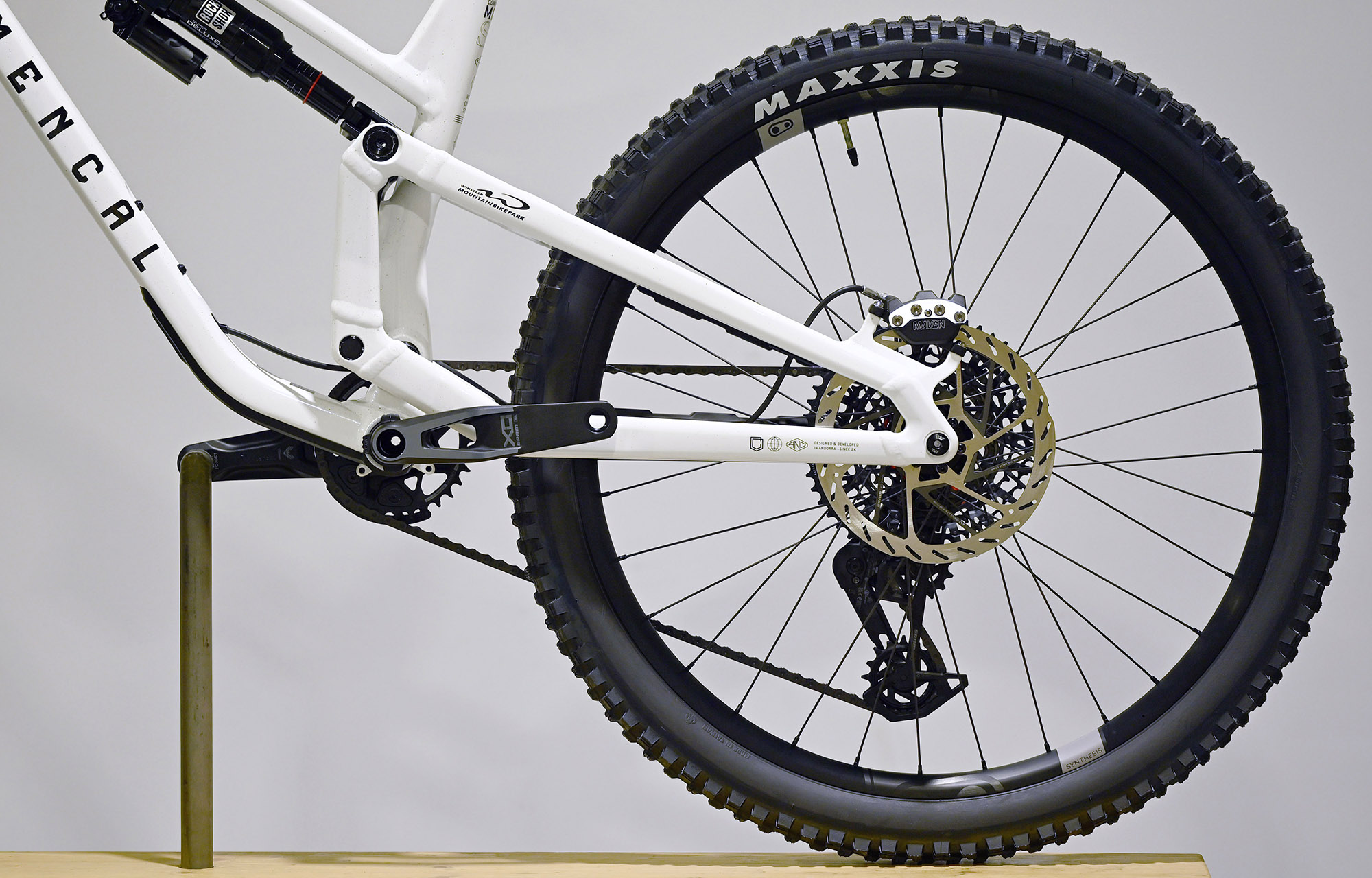 COMMENCAL META SX V5 ULTIMATE WHISTLER EDITION - L (24133803) image number null