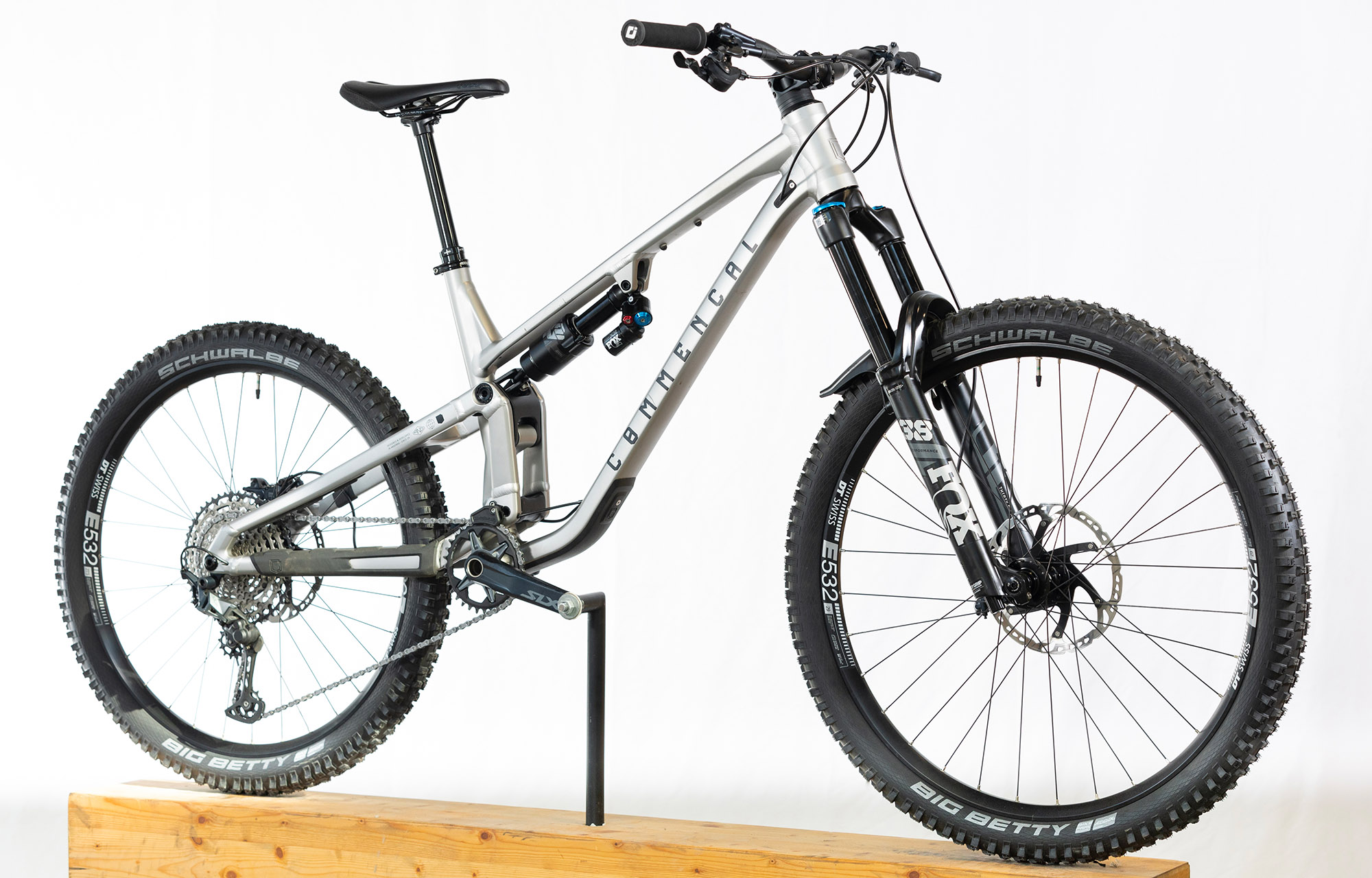 COMMENCAL META SX V5 ESSENTIAL SILVER - L (23131503) image cover number large 4