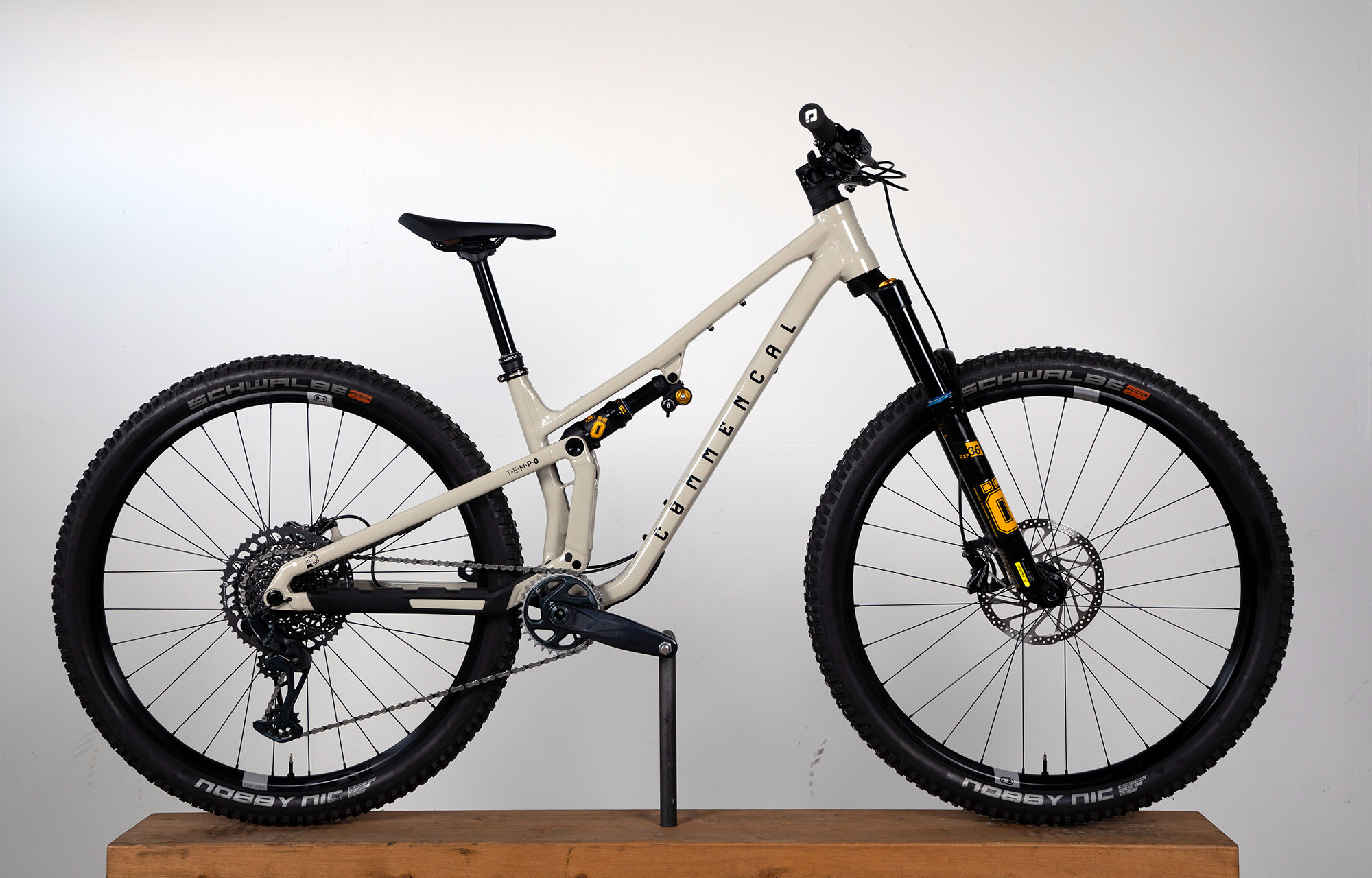 COMMENCAL T.E.M.P.O. OHLINS EDITION CHALK (S) image number null