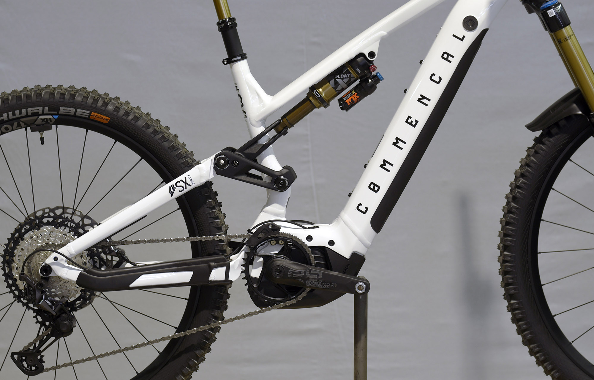 COMMENCAL META POWER SX BOSCH SIGNATURE PURE WHITE - M (22181902) 0km image number null