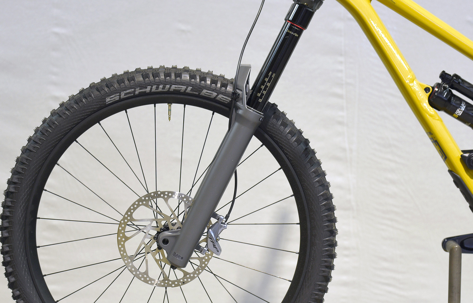 COMMENCAL CLASH RACE YELLOW - M (22131502) image number null