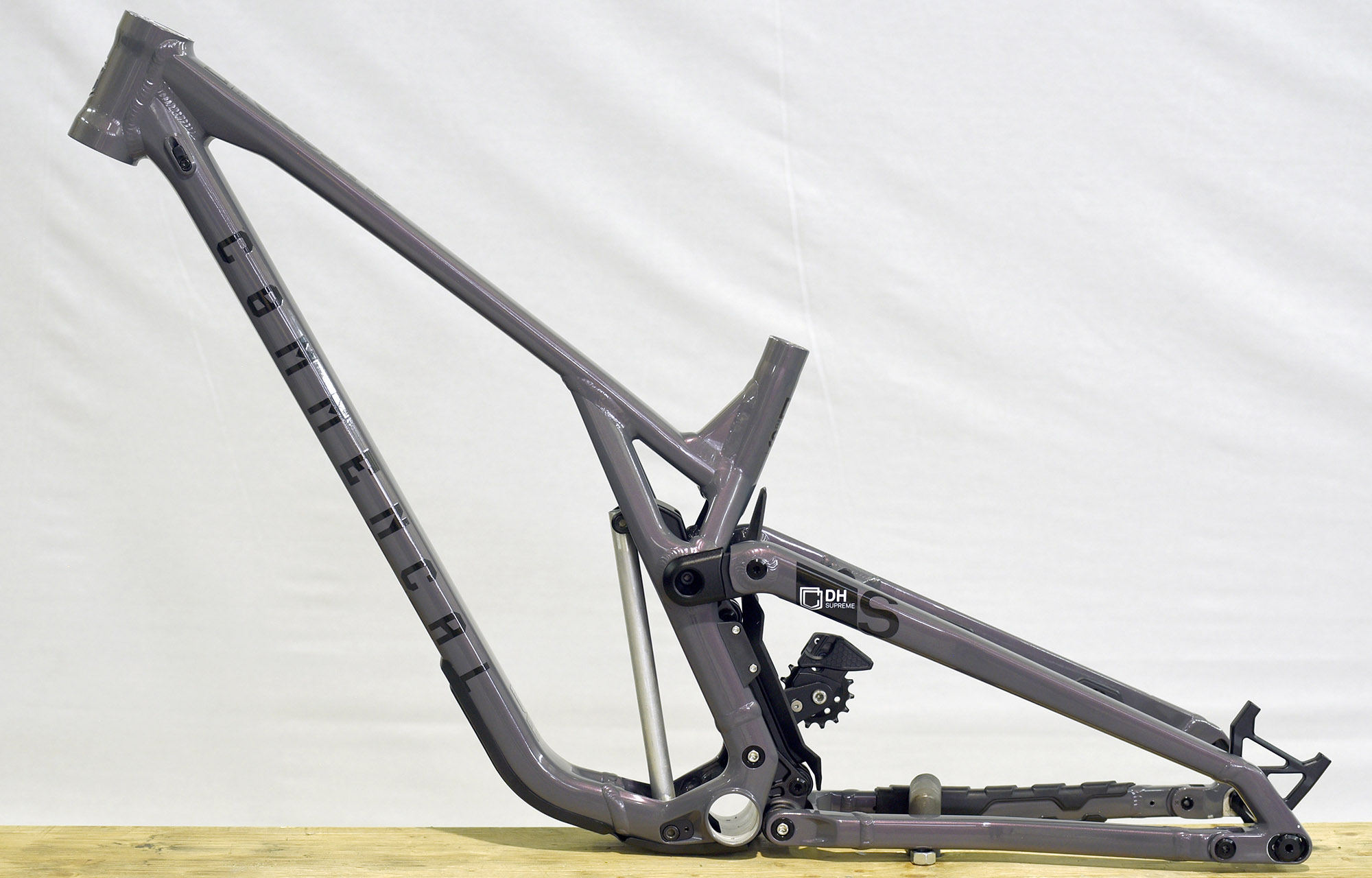 FRAME COMMENCAL SUPREME DHV5 [COMMENCAL TEAM] - M (22253102) image number null