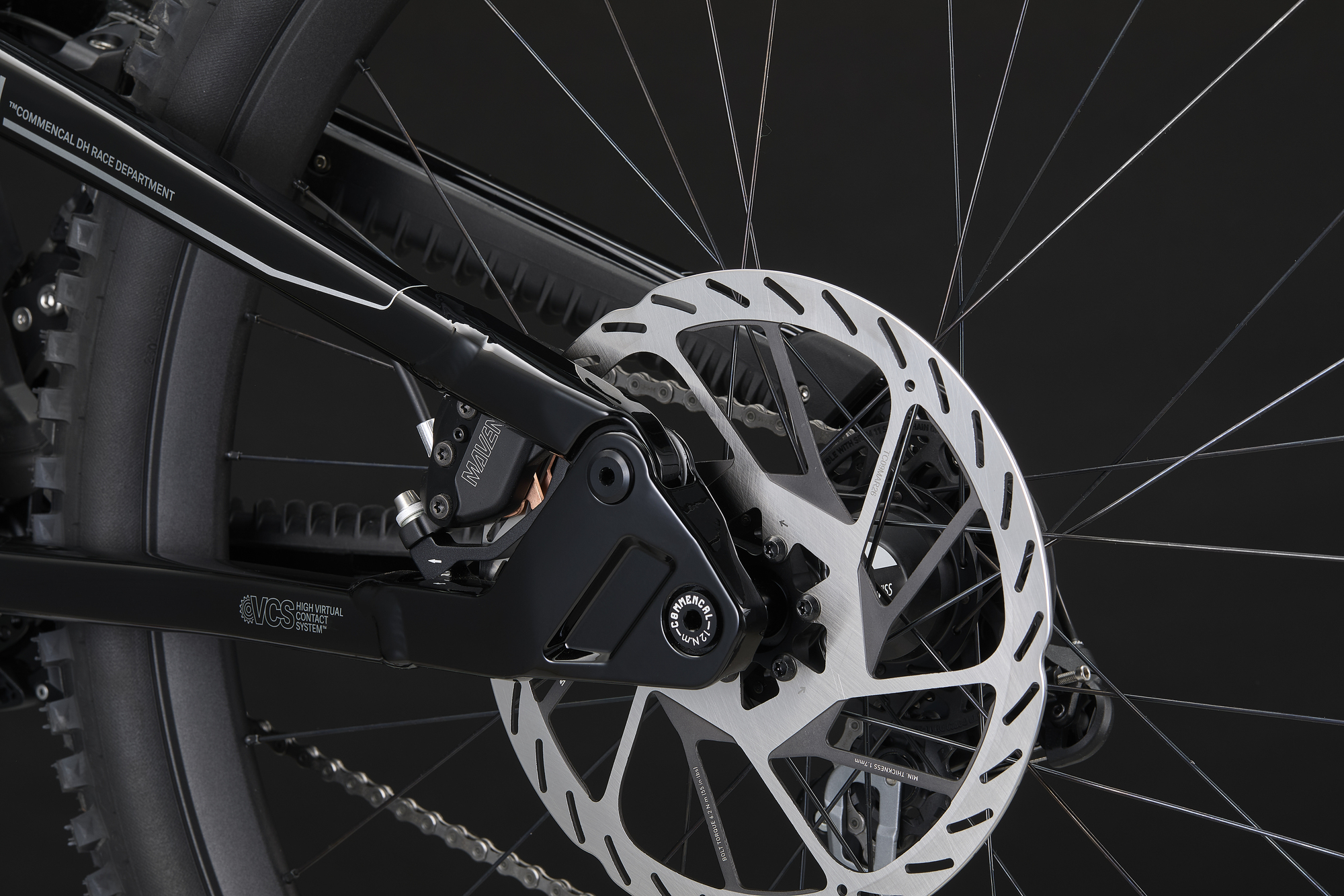 COMMENCAL SUPREME DH V5.2 SIGNATURE PURE BLACK 2027 image large number 9