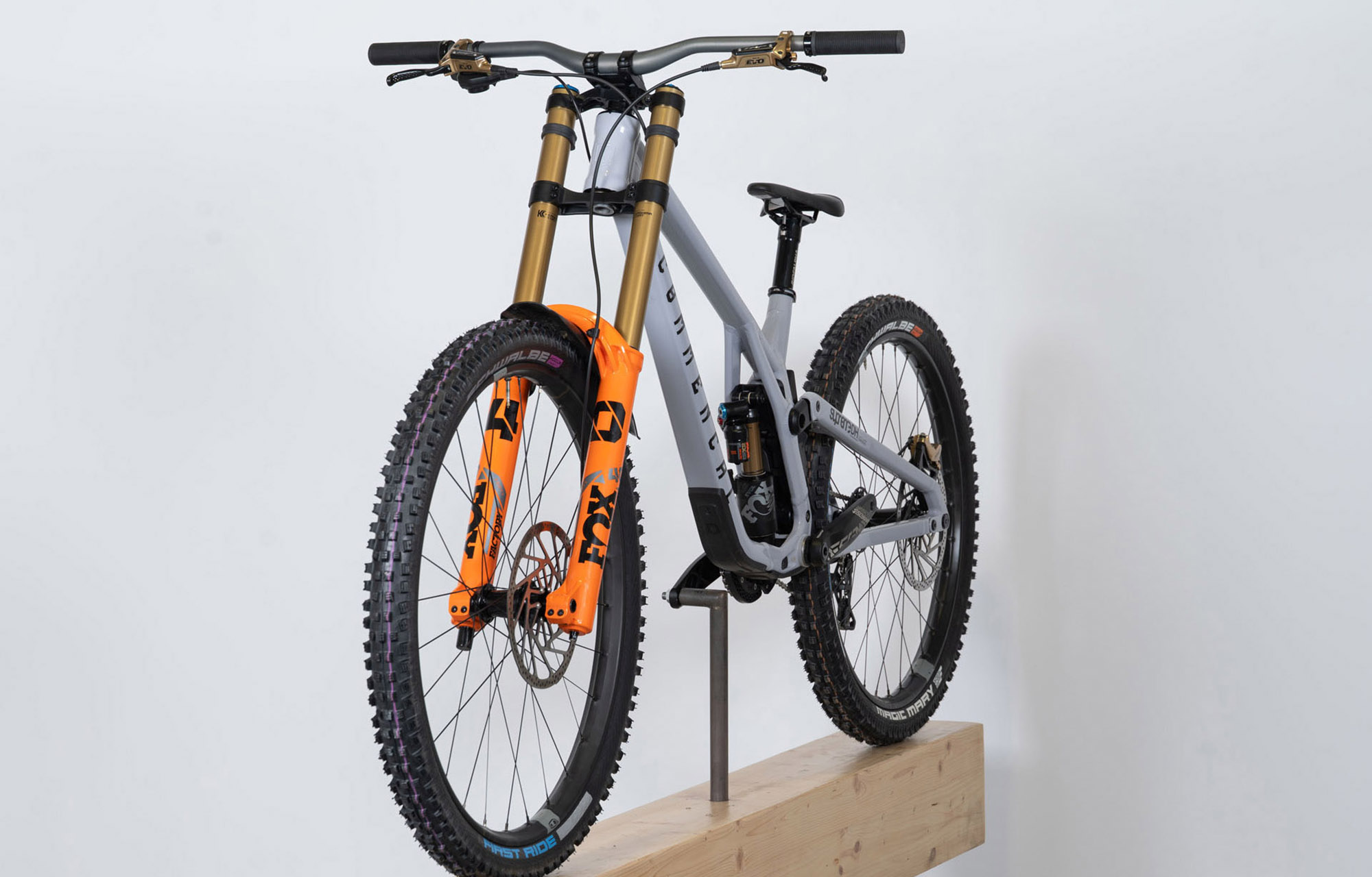 COMMENCAL SUPREME DH V5 SIGNATURE TEAM CLOUD ALC - XL (24100021) image large number 5