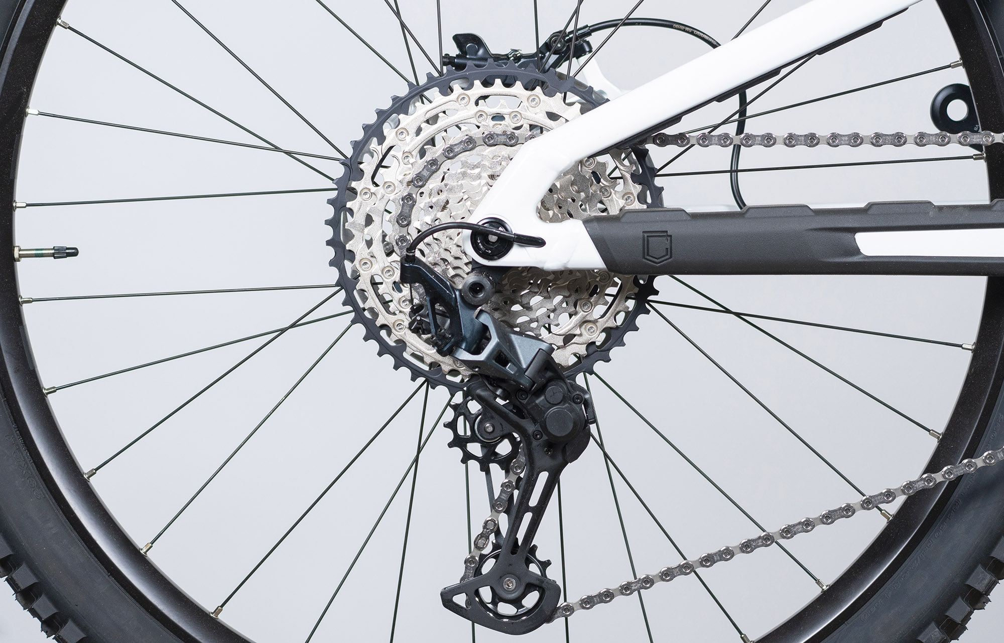 COMMENCAL META V5 ESSENTIAL PURE WHITE - M (23121202) image number null