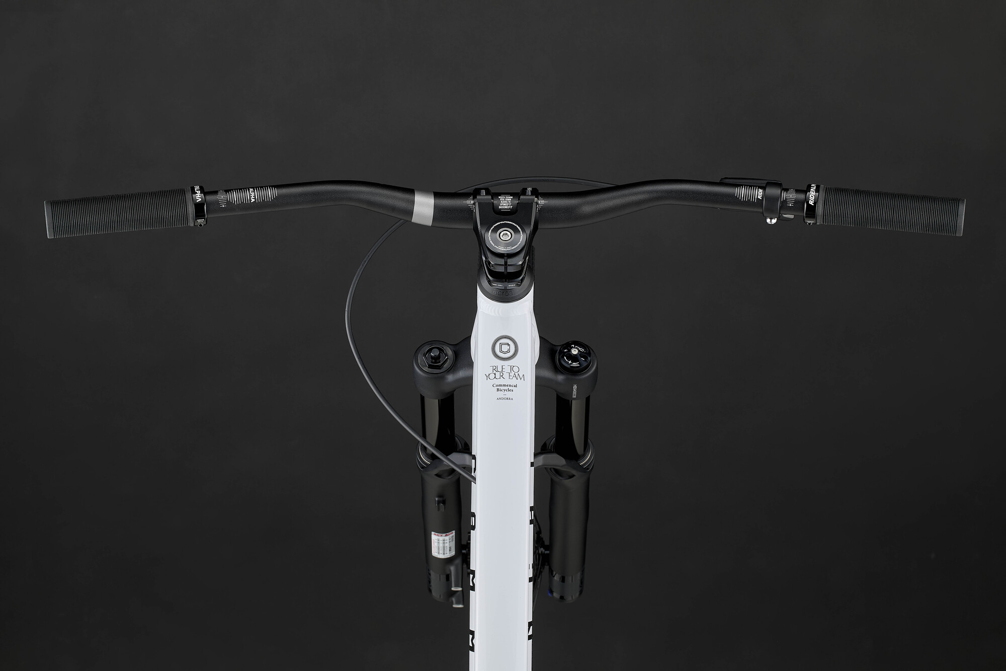 COMMENCAL ABSOLUT PURE WHITE 2025 image number null