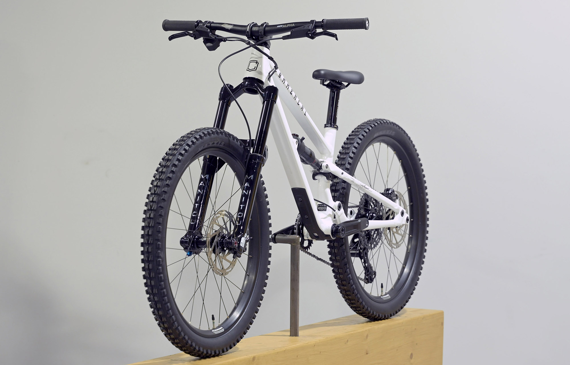 COMMENCAL CLASH 24 PURE WHITE - (25173900) image cover number large 4