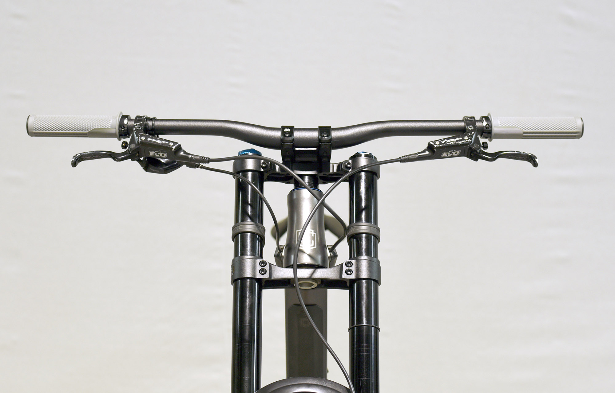 COMMENCAL FRS ESSENTIAL DARK SLATE - M (22150502) image number null