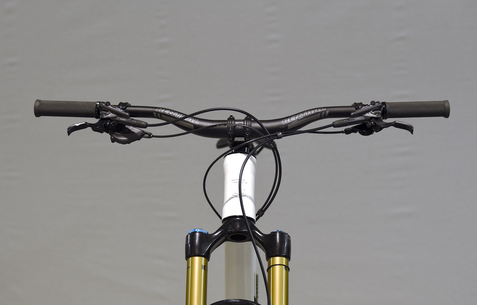 COMMENCAL META SX V5 SIGNATURE CLEAR SILVER - L (23131903) image number null