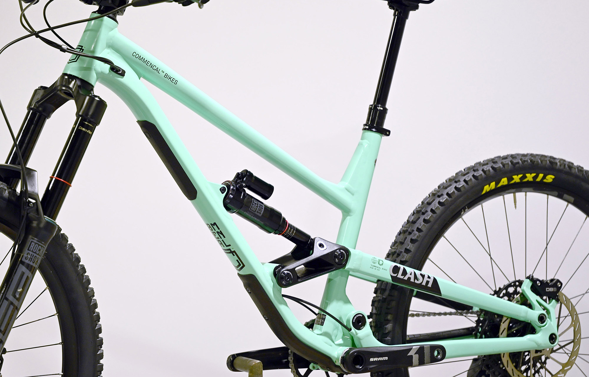 COMMENCAL CLASH RIDE EMERALD GREEN - L (23130103) image cover number large 5