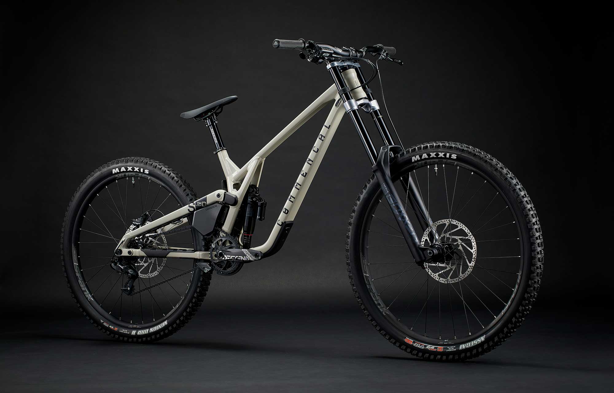 COMMENCAL SUPREME DH V5 RIDE CHALK image number null