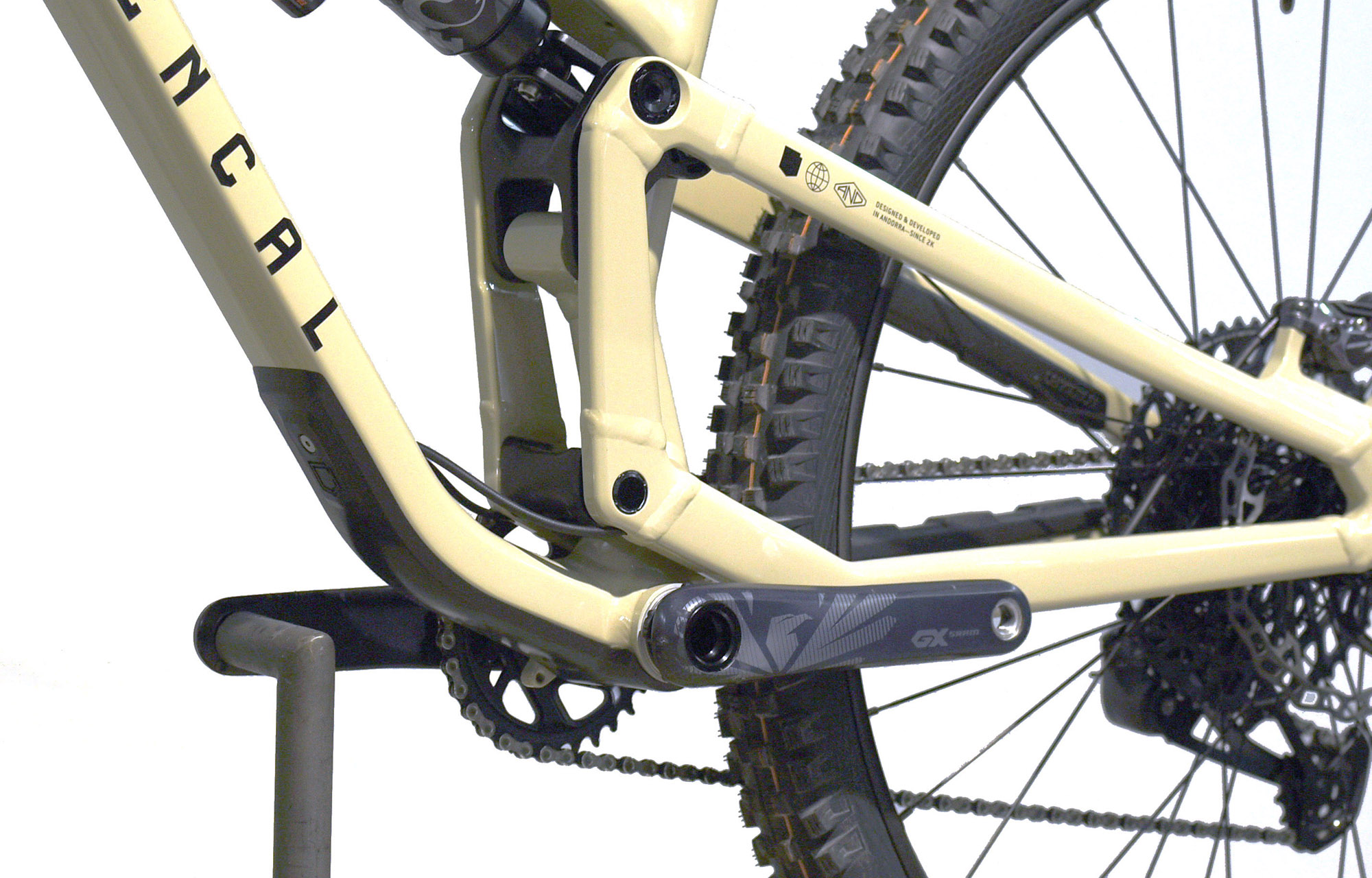 COMMENCAL META V5 CHALK [COMMENCAL TEAM] ALC - M (23100051) image number null