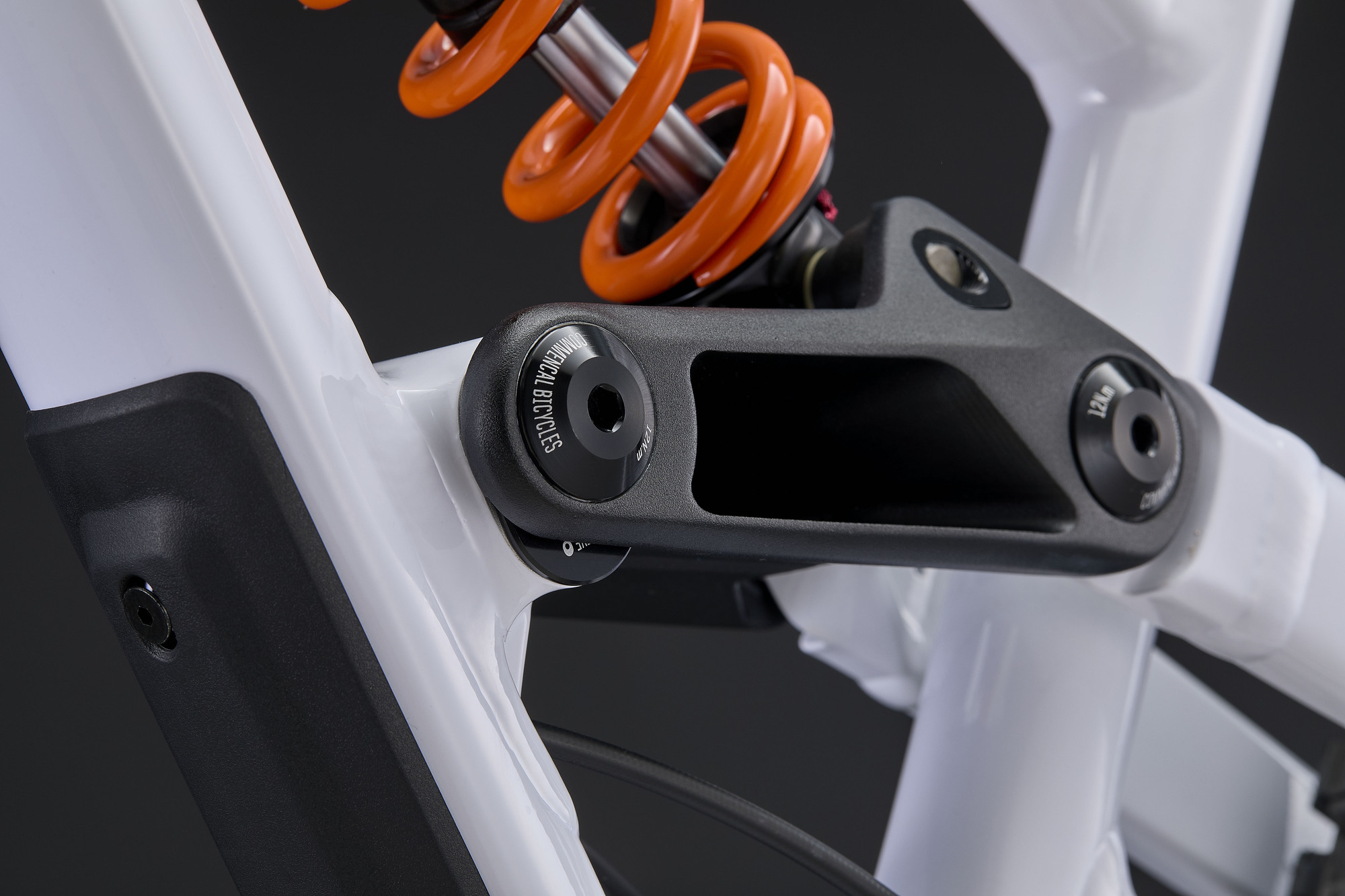COMMENCAL CLASH SIGNATURE PURE WHITE 2026 image number null