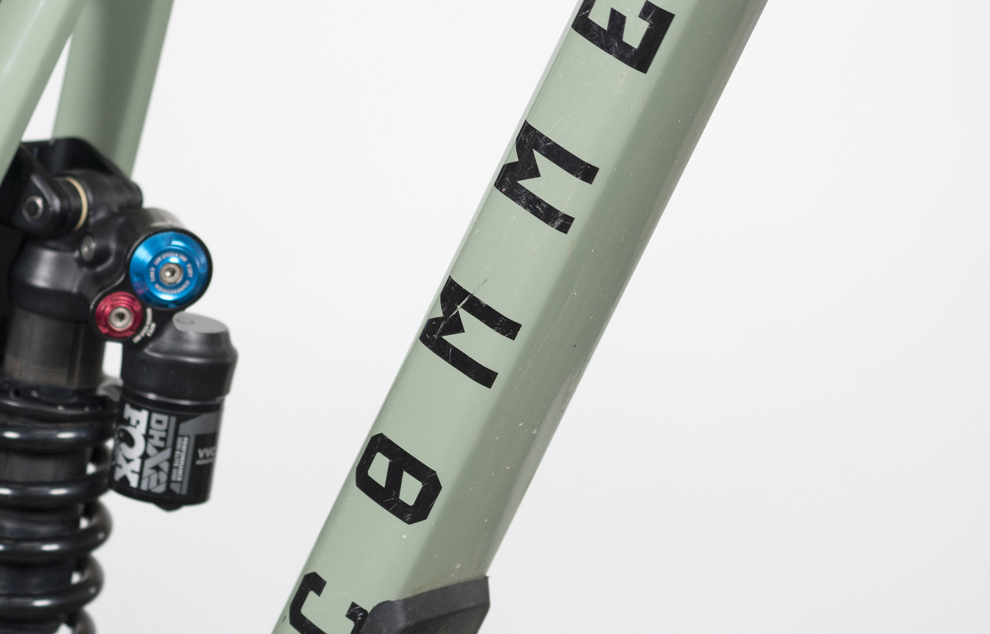 COMMENCAL SUPREME DH V5 ESSENTIAL HERITAGE GREEN - S (22150801) image number null