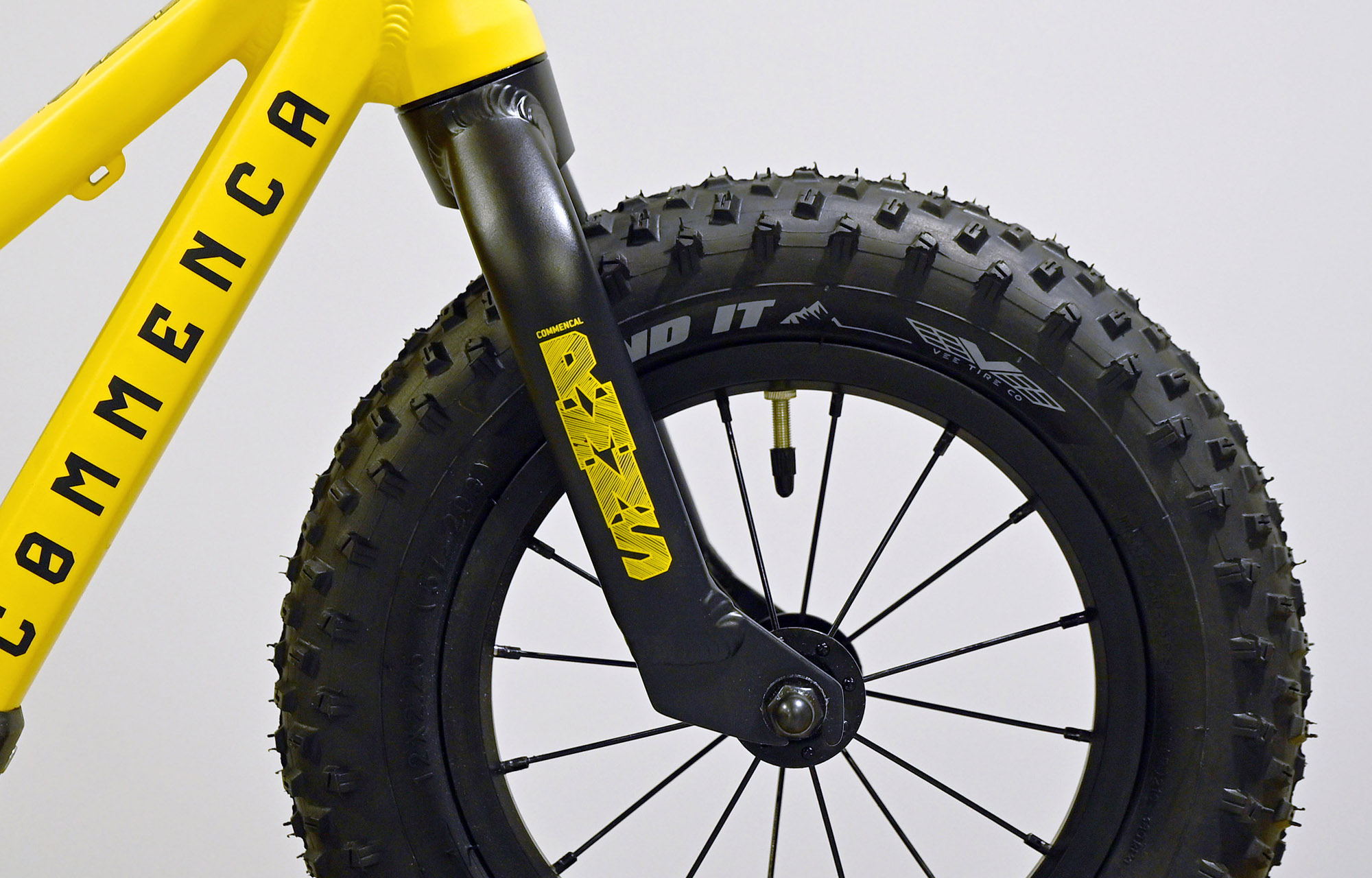 COMMENCAL RAMONES 12 PUSH BIKE OHLINS YELLOW - (23177801) image cover number large 1