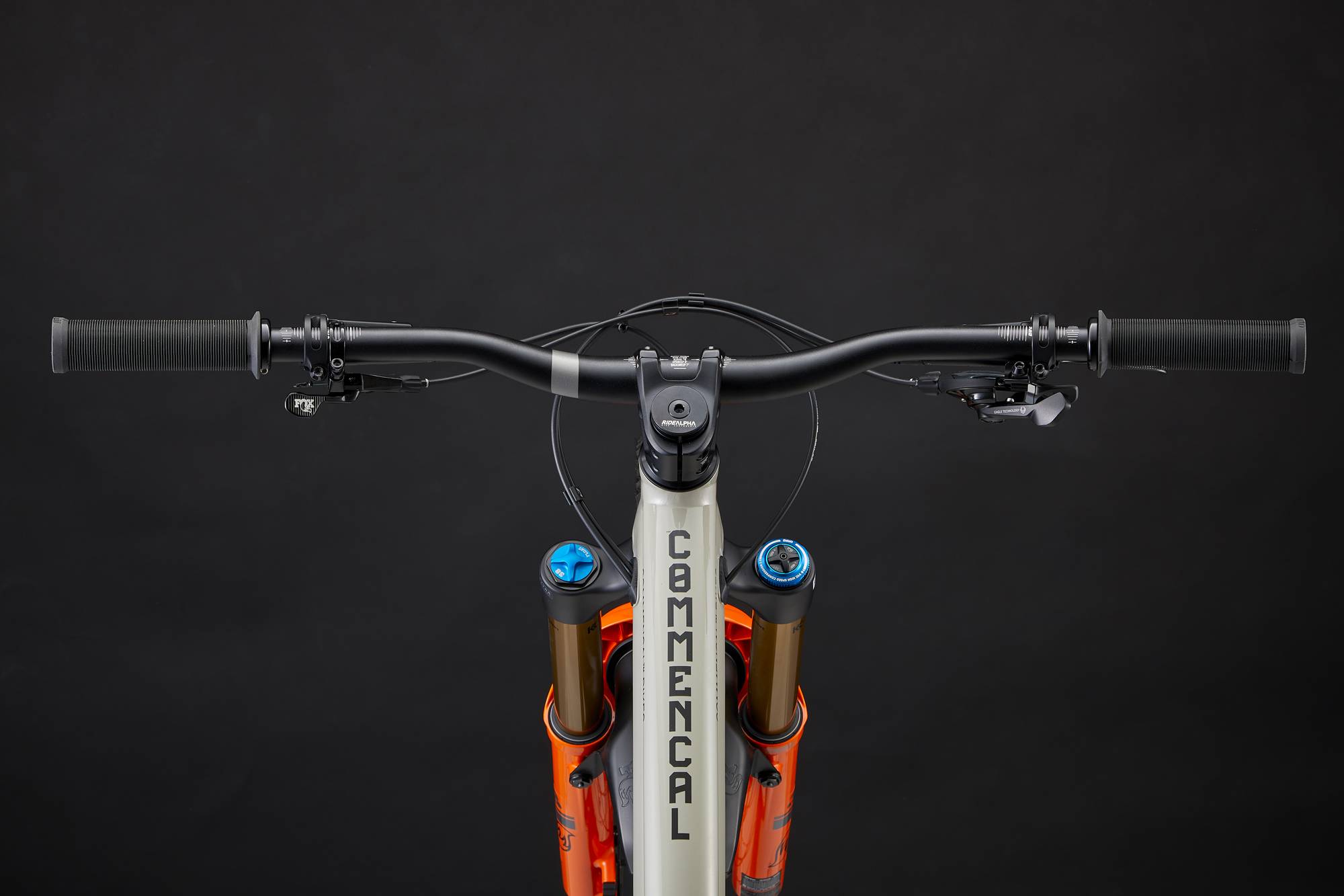 COMMENCAL CLASH SIGNATURE CHALK image number null