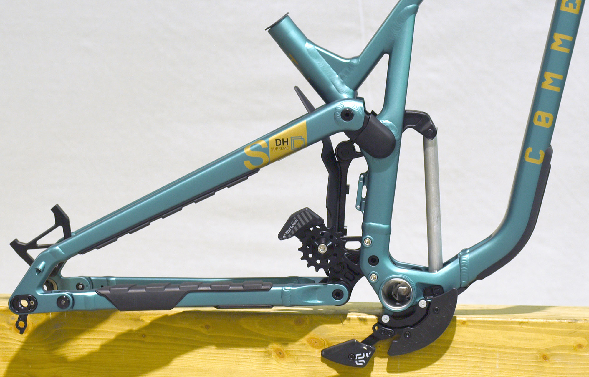 FRAME COMMENCAL SUPREME DH V5 ACID LAKE - L (22250603) image number null