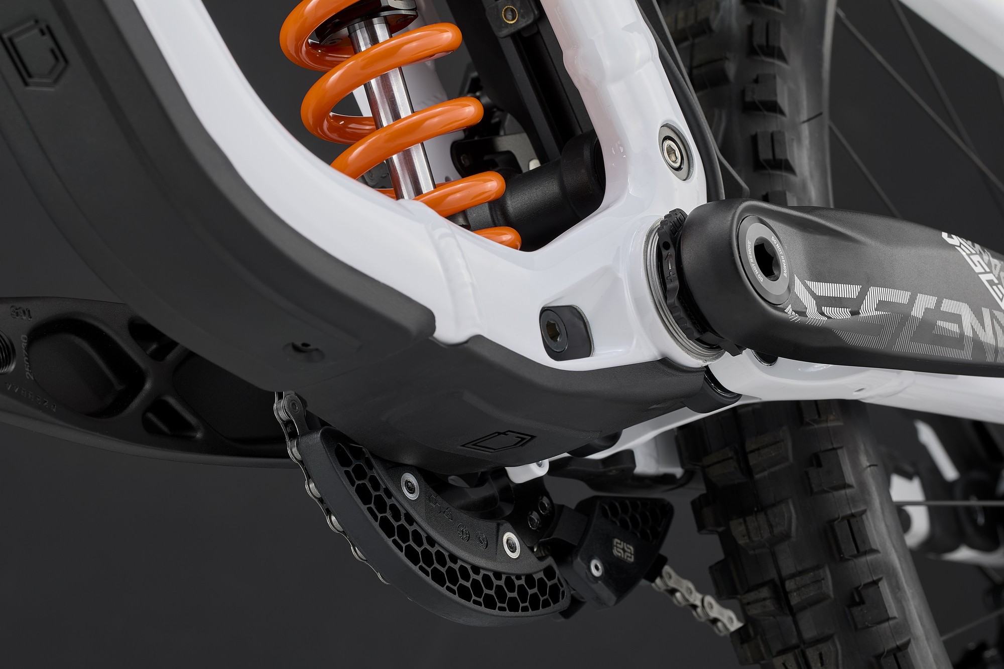 COMMENCAL SUPREME DH V5 SIGNATURE PURE WHITE 2026 image number null