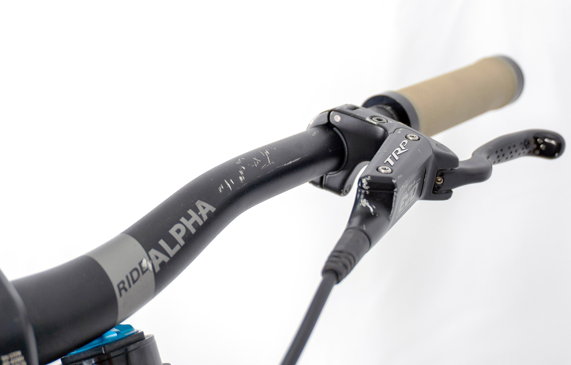 COMMENCAL SUPREME DH V5 ESSENTIAL AQUA BLUE - M (23150102) image number null