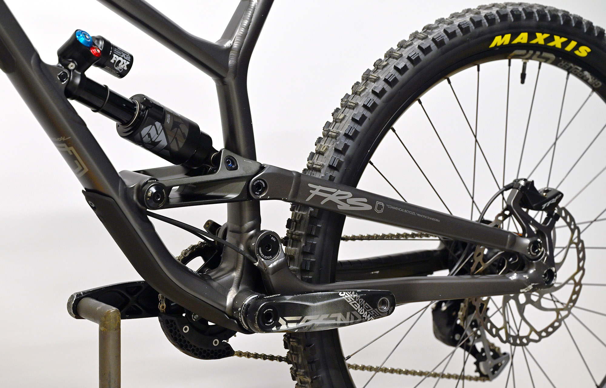 COMMENCAL FRS ESSENTIAL DARK SLATE - L (22150503) image number null