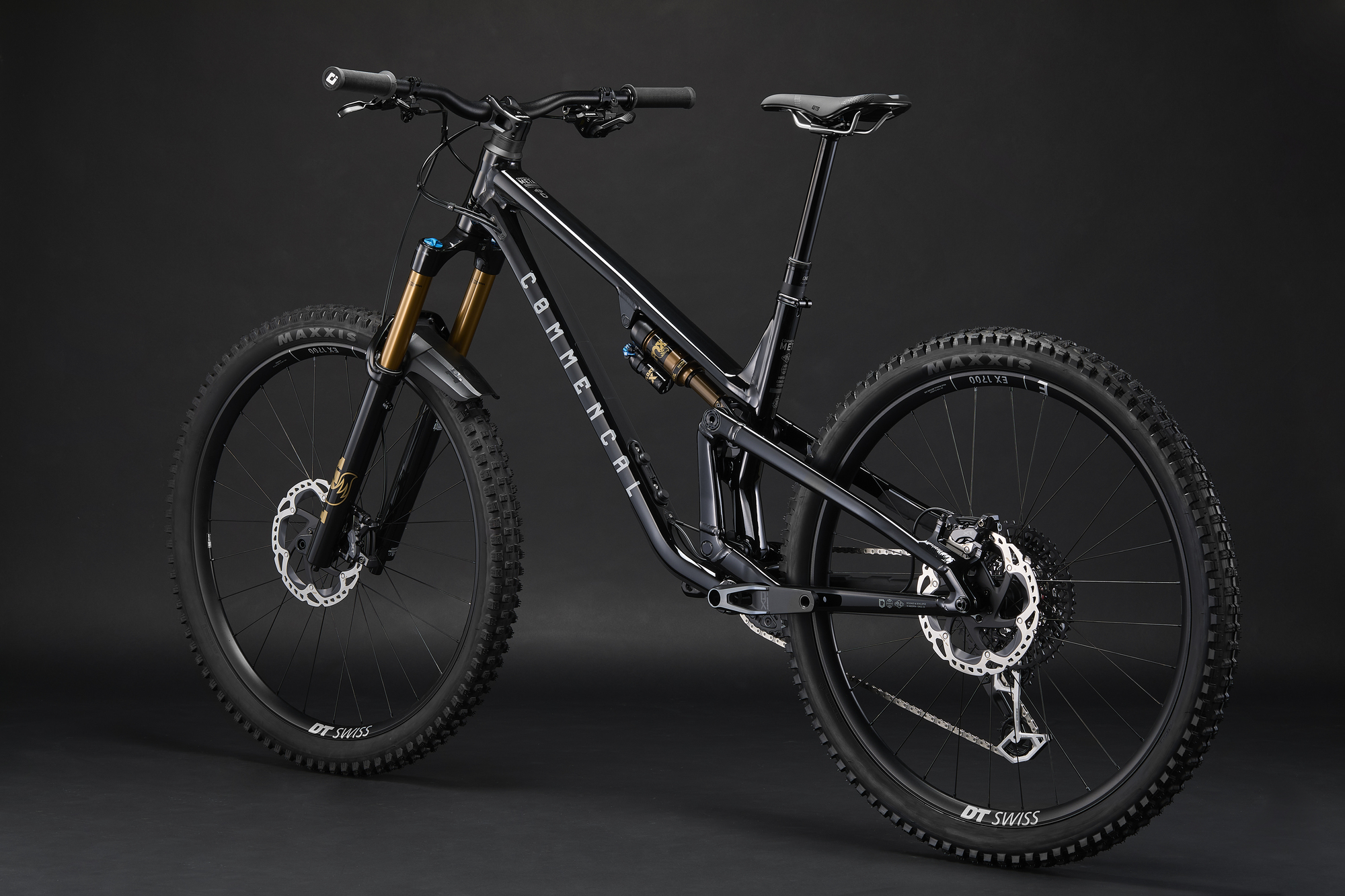 COMMENCAL META V5 SIGNATURE PURE BLACK  2027 image large number 2