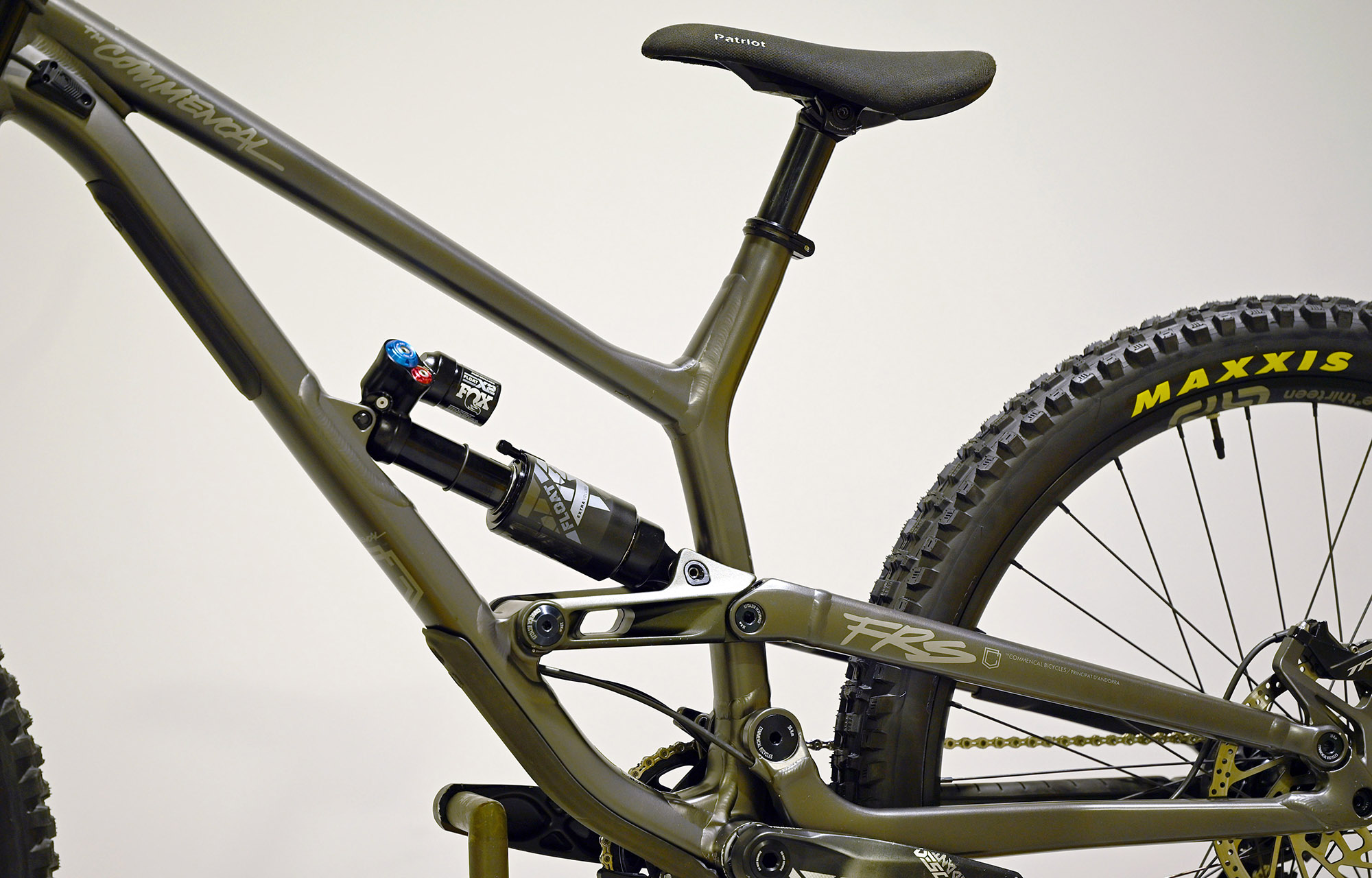 COMMENCAL FRS ESSENTIAL DARK SLATE - M (22151902) image number null