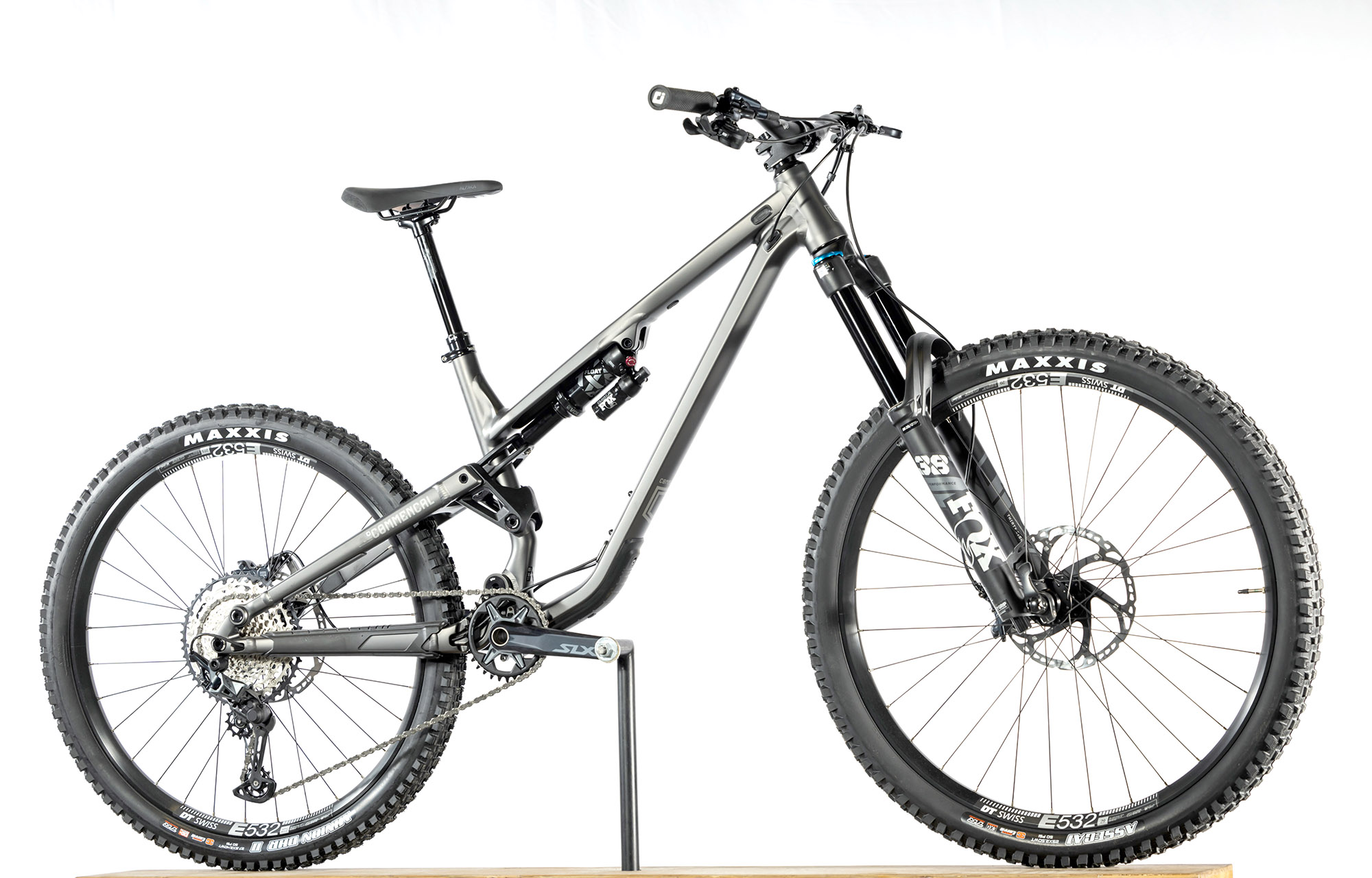 COMMENCAL META SX V4 ESSENTIAL DARK SLATE - M (22135402) image number null