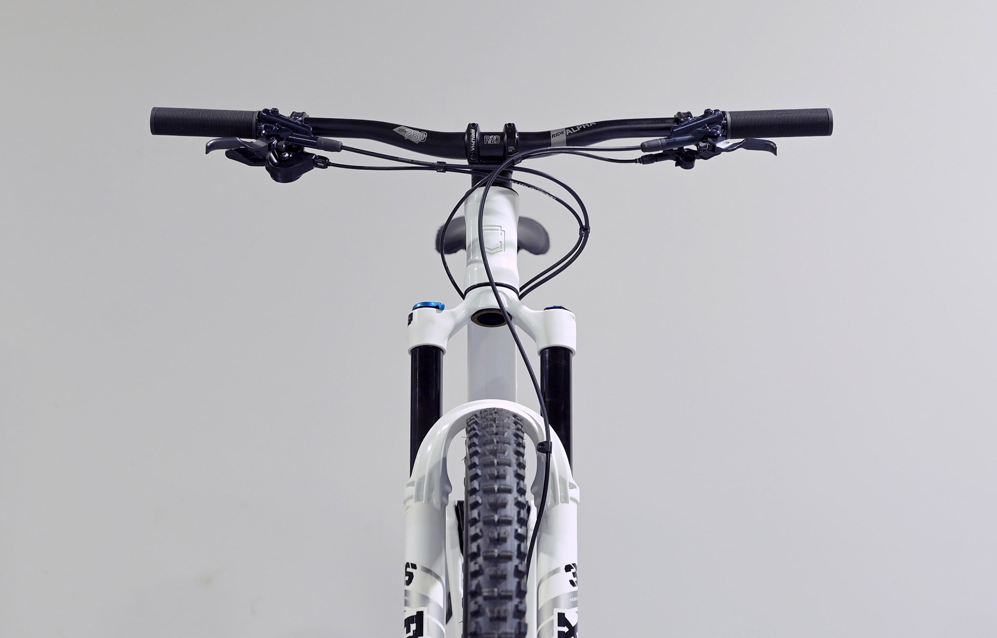 COMMENCAL META V5 ESSENTIAL PURE WHITE - S (23121201) image cover number large 3