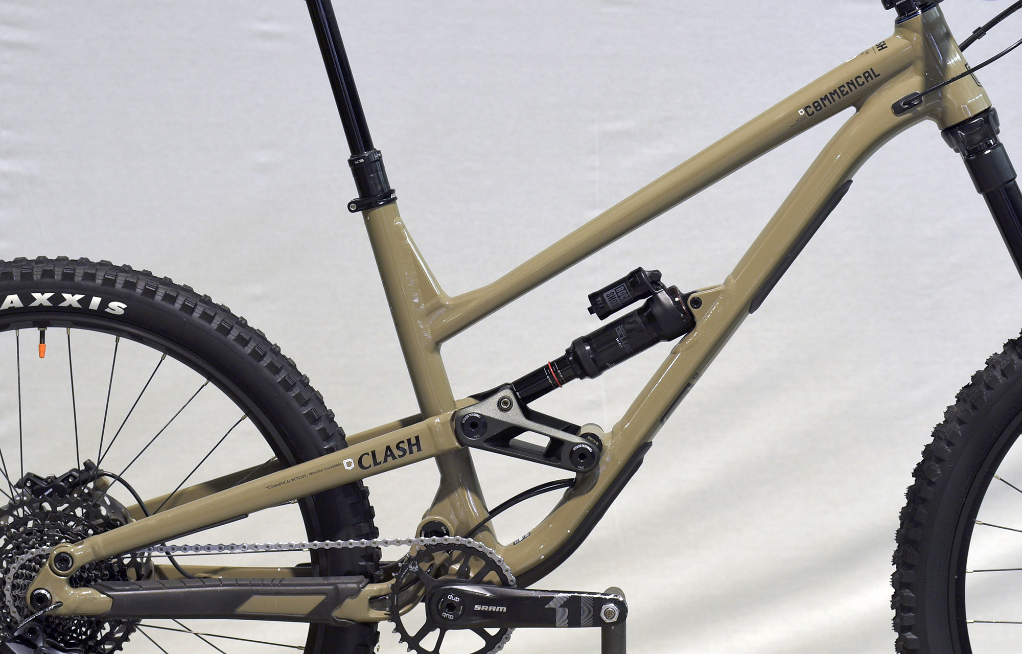 COMMENCAL CLASH RIDE DIRT - L (22131203) image number null