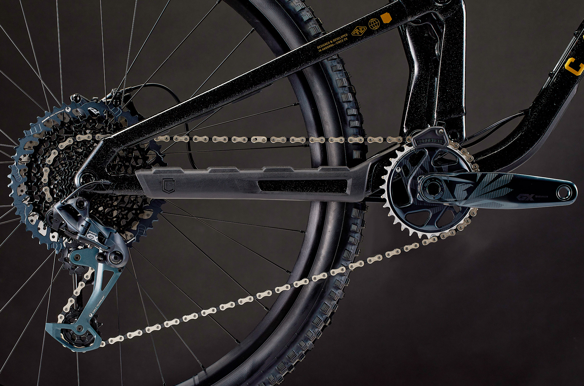 COMMENCAL META V5 OHLINS EDITION GLITTERY BLACK image number null