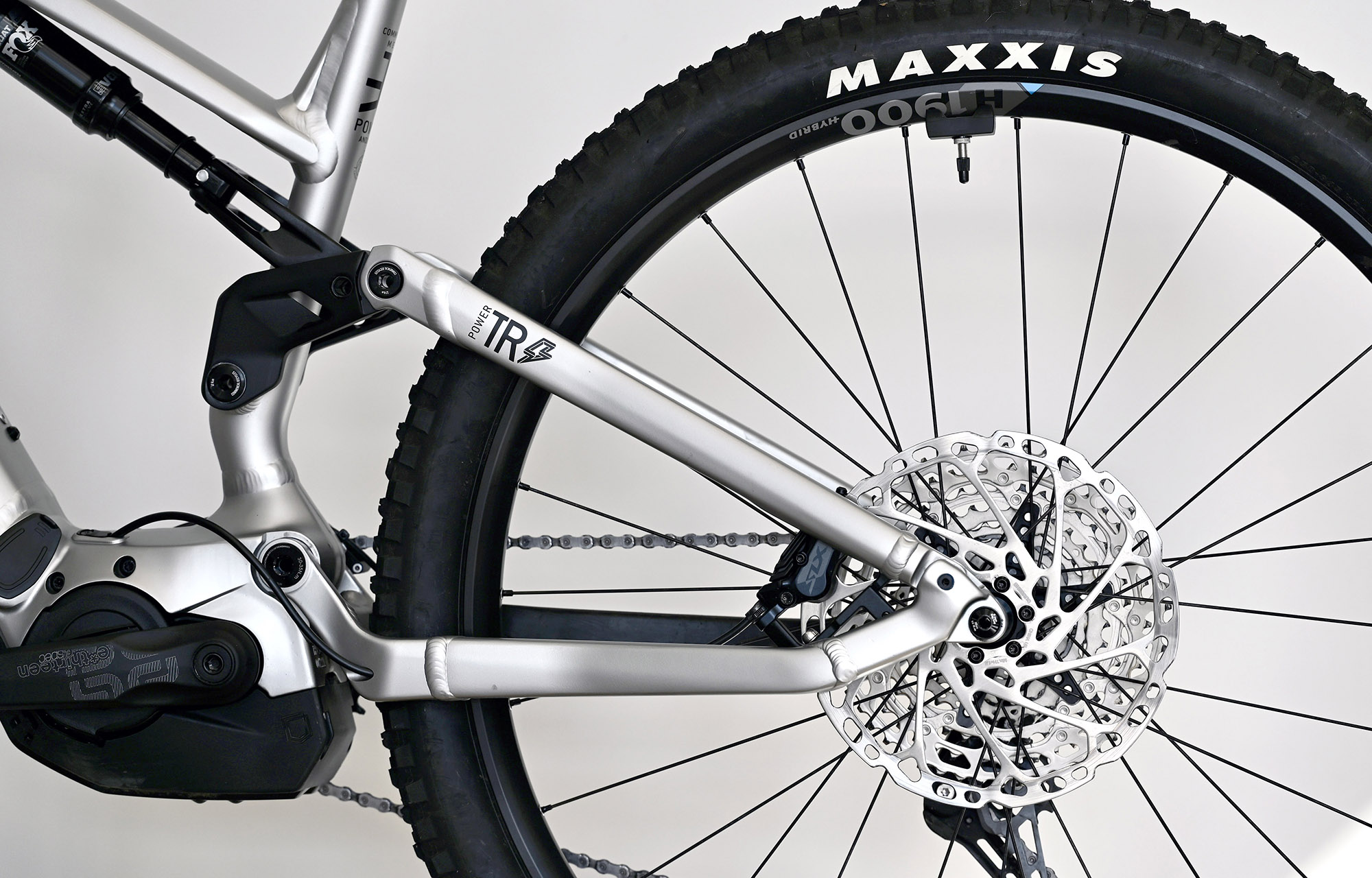 COMMENCAL META POWER TR BOSCH ESSENTIAL SILVER - L (22180203) 545km image number null