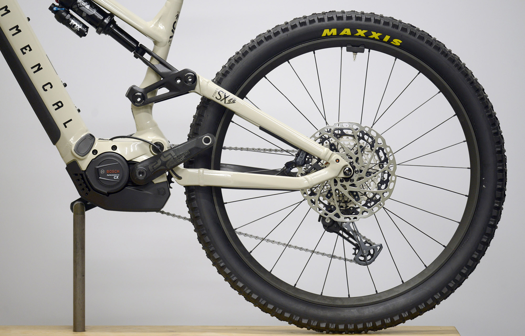 COMMENCAL META POWER SX BOSCH ESSENTIAL CHALK - M (22135902) 615 km image number null