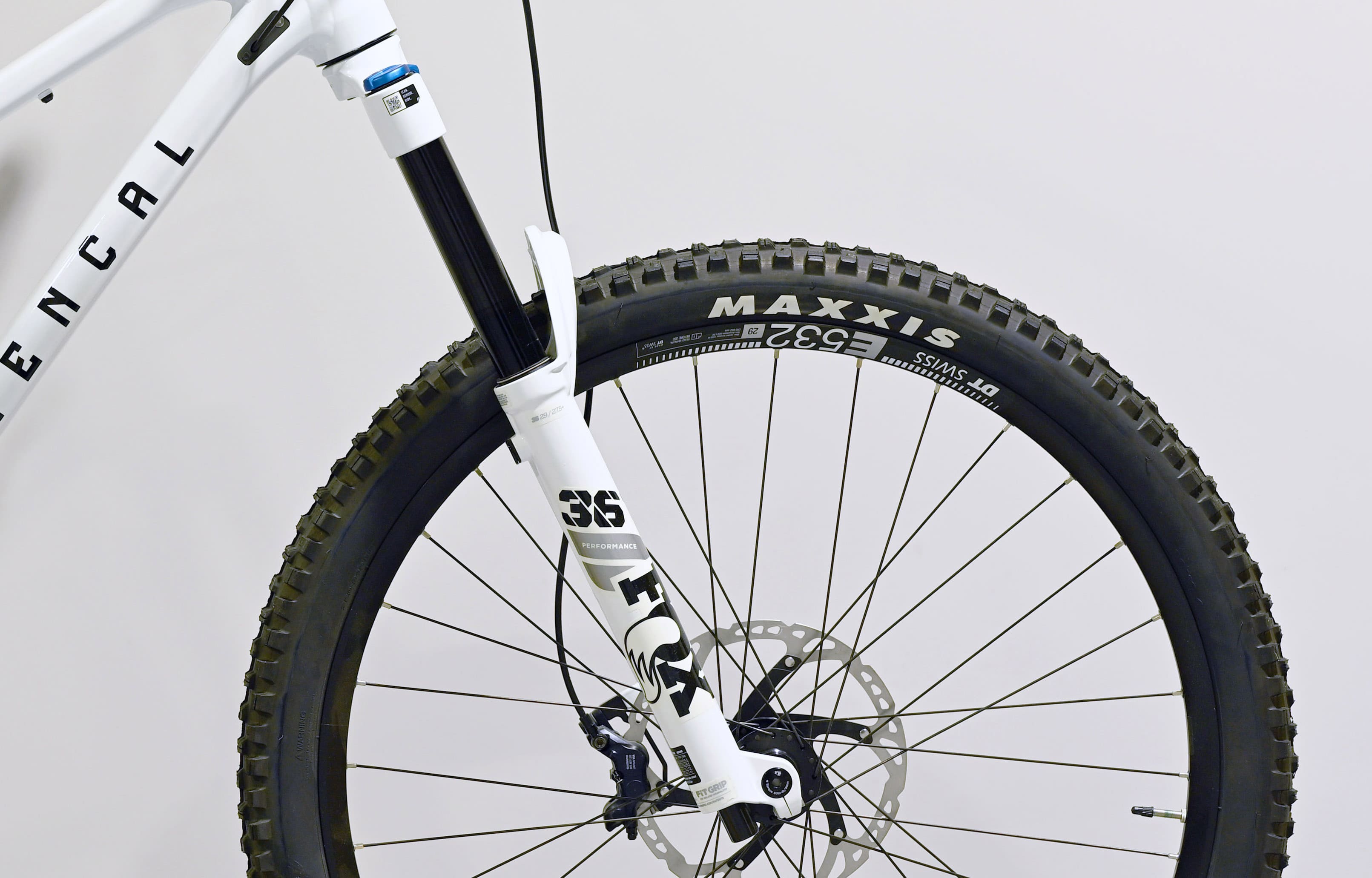 COMMENCAL META V5 ESSENTIAL PURE WHITE - L (23121103) image number null