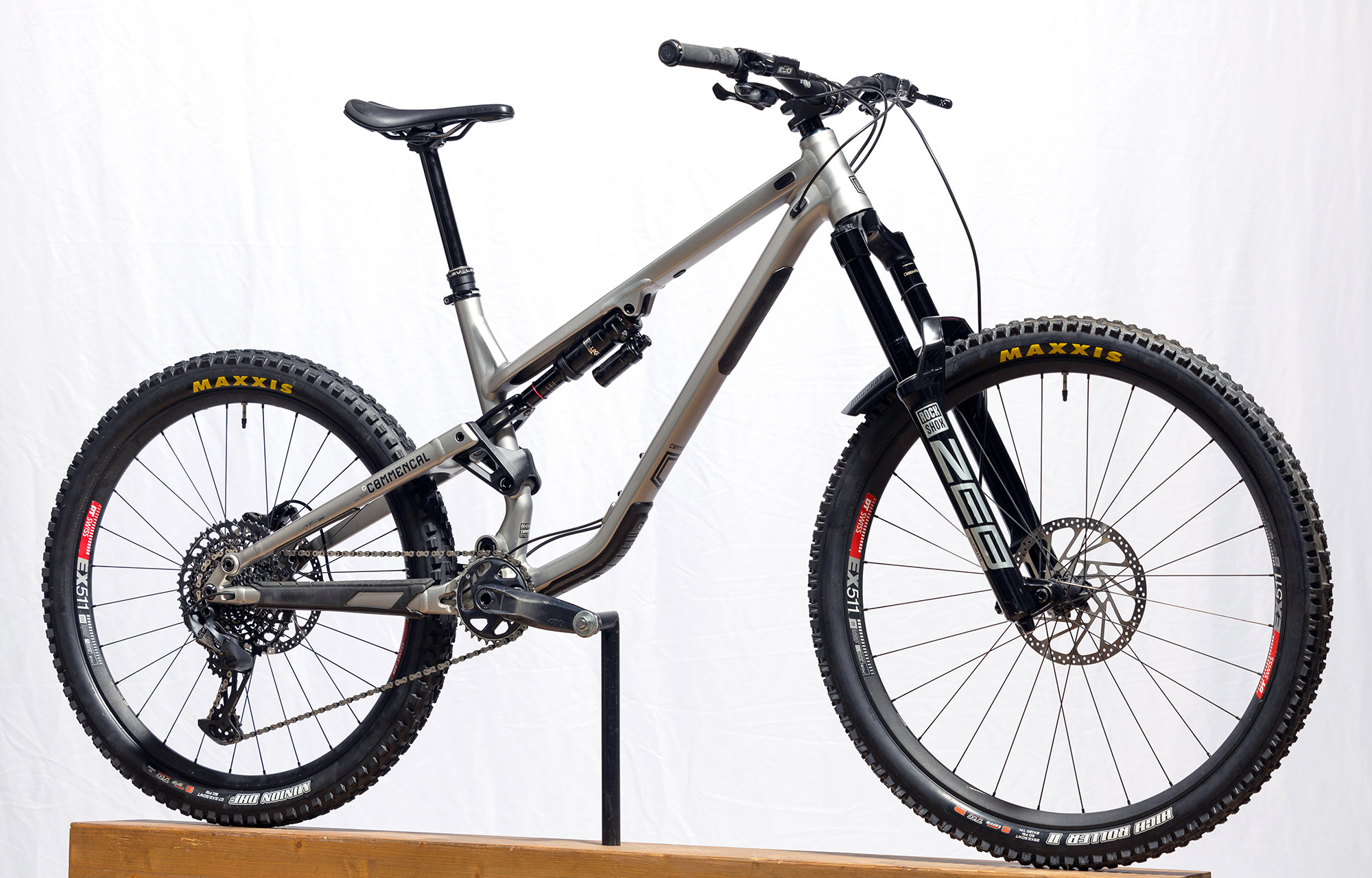 COMMENCAL META SX V4 RACE SILVER - L image number null