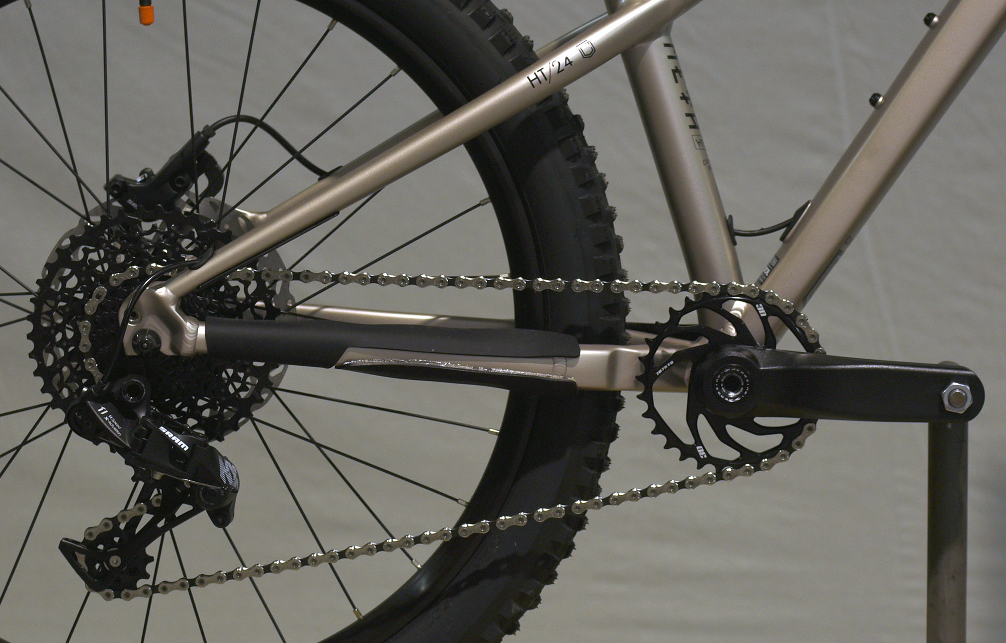 COMMENCAL META HT 24 V2 CHAMPAGNE - 24 (22170200) image number null