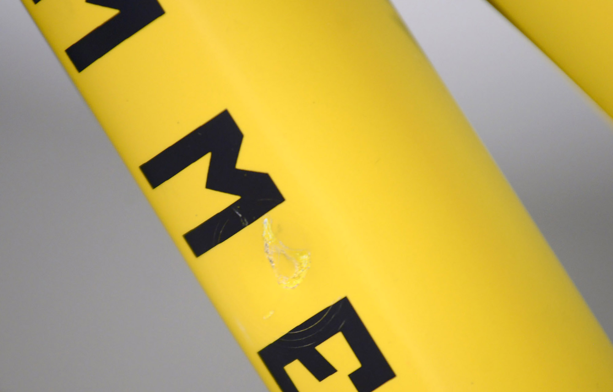 COMMENCAL RAMONES OHLINS YELLOW - 14 (23177809) image number null