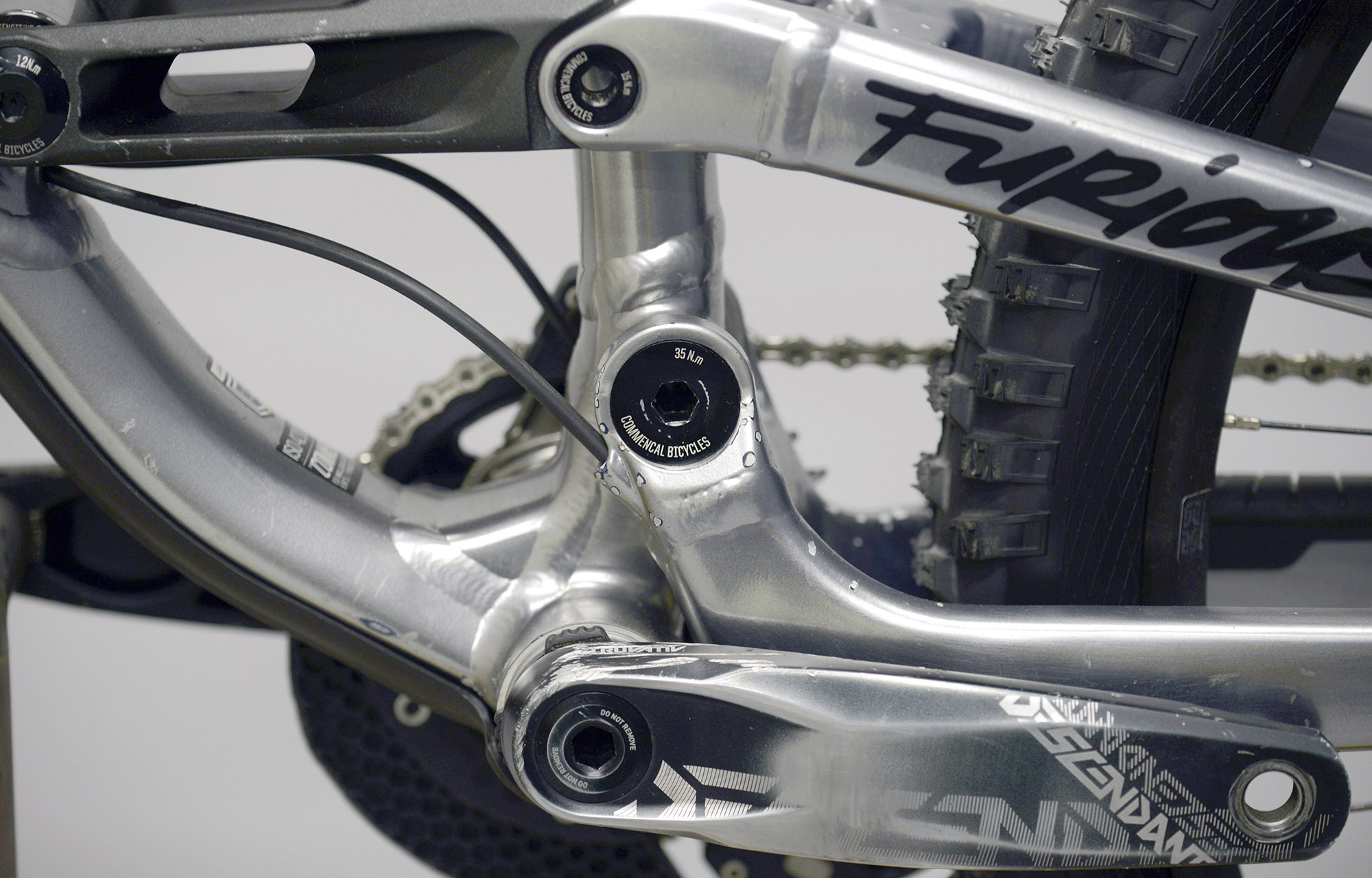 COMMENCAL FURIOUS ESSENTIAL GUN METAL - L (21151003) image number null