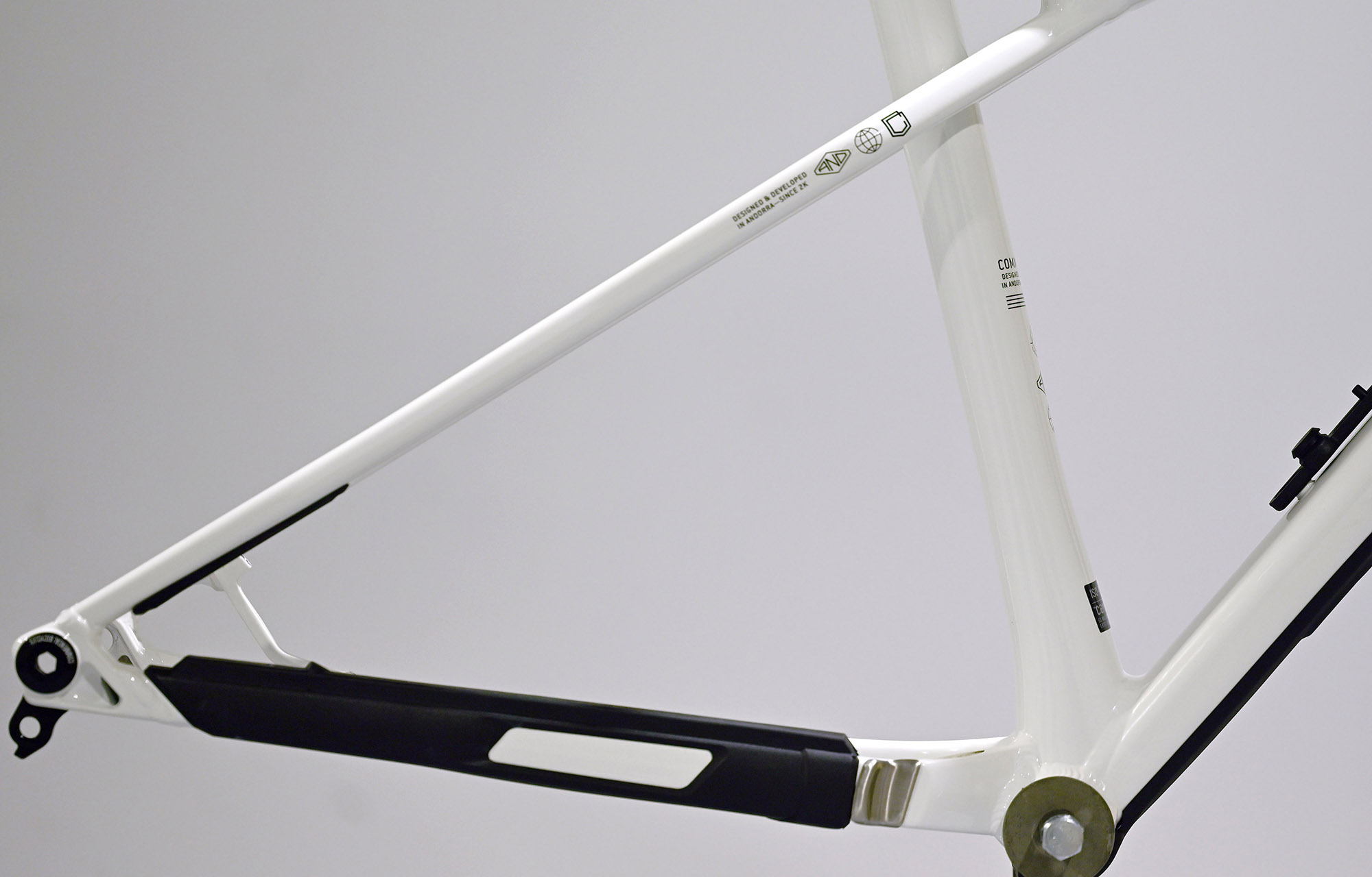 FRAME COMMENCAL META HT V3 PURE WHITE - L (25230103) image cover number large 0