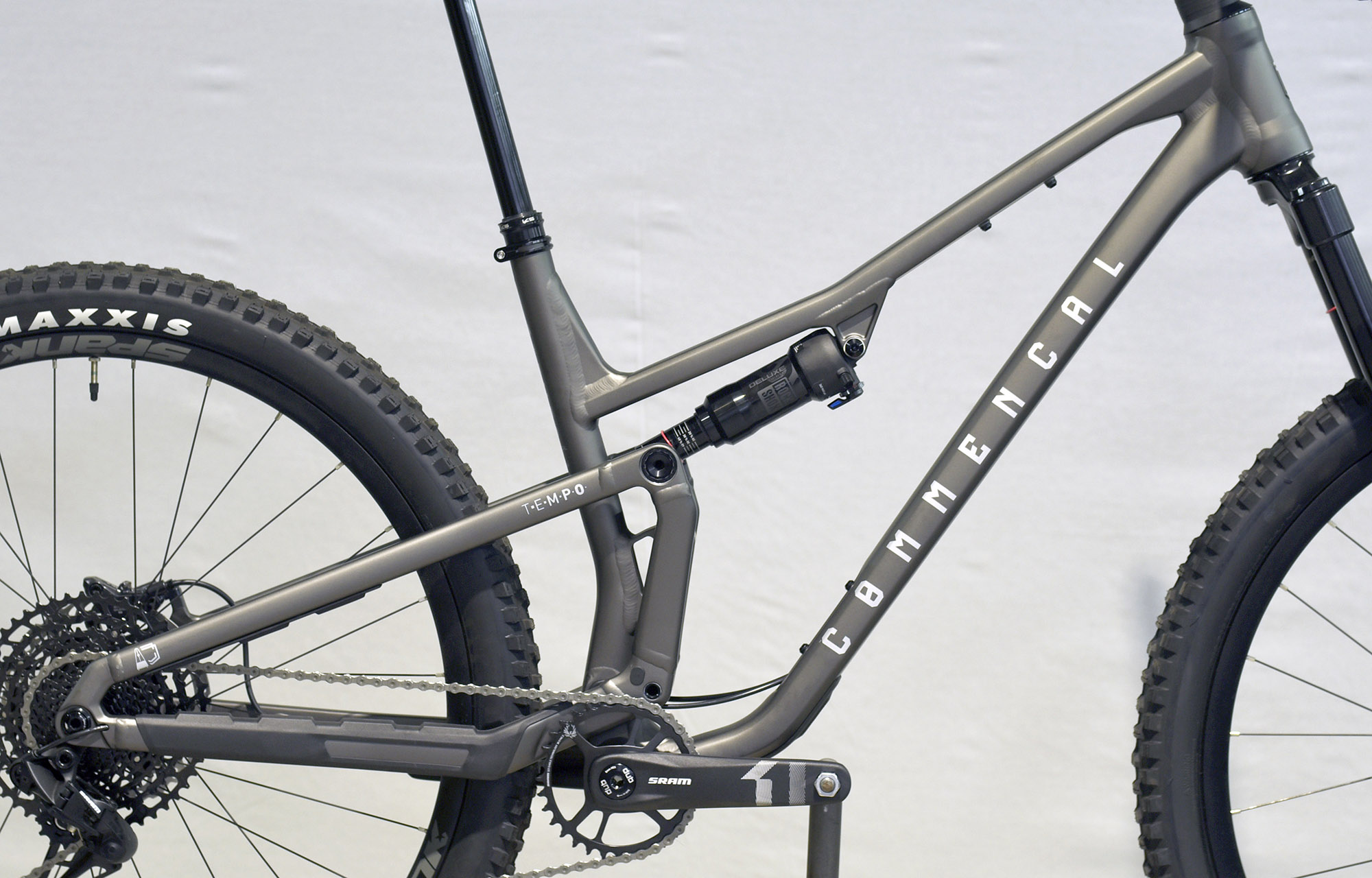 COMMENCAL T.E.M.P.O. RIDE DARK SLATE - L (22120803) image number null
