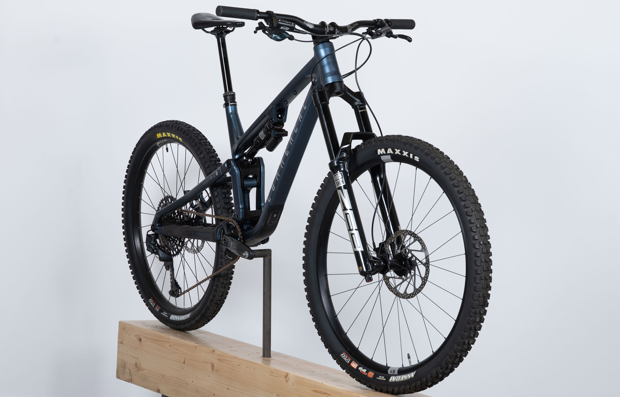 COMMENCAL META SX V5 RACE SPARKLY BLUE - L (23131703) image large number 2