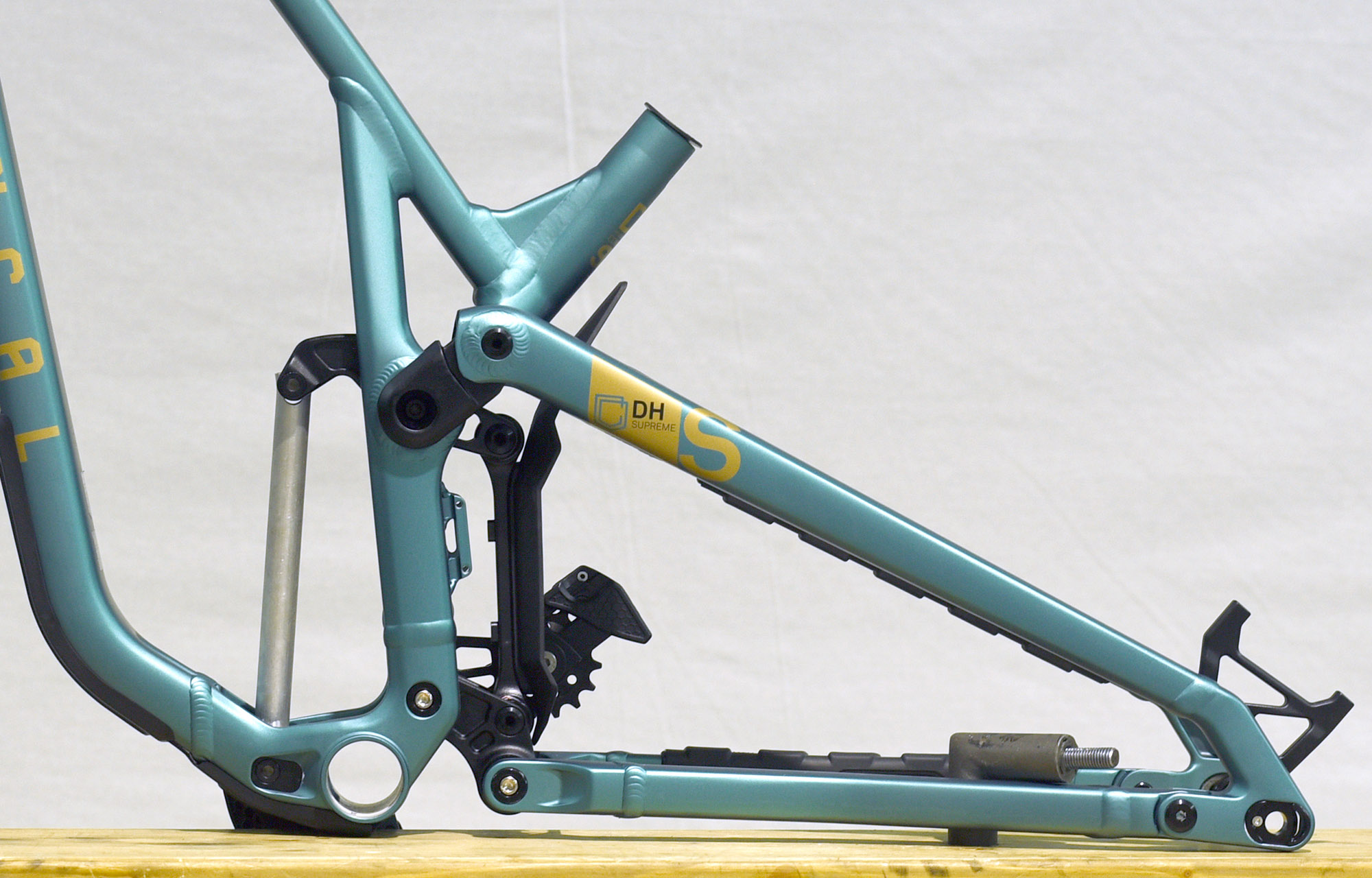FRAME COMMENCAL SUPREME DH V5 ACID LAKE - L (22250603) image number null