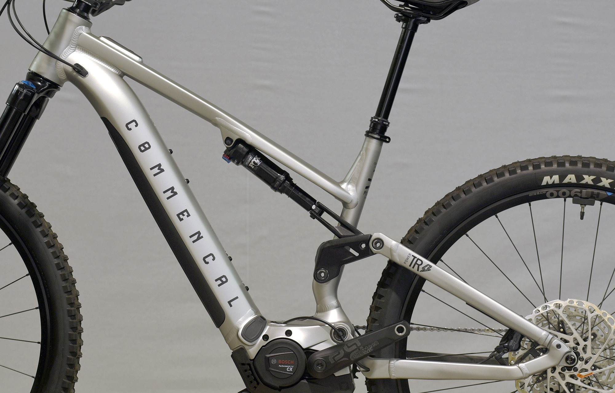 COMMENCAL META POWER TR BOSCH ESSENTIAL SILVER - L (22180203) 7km image number null