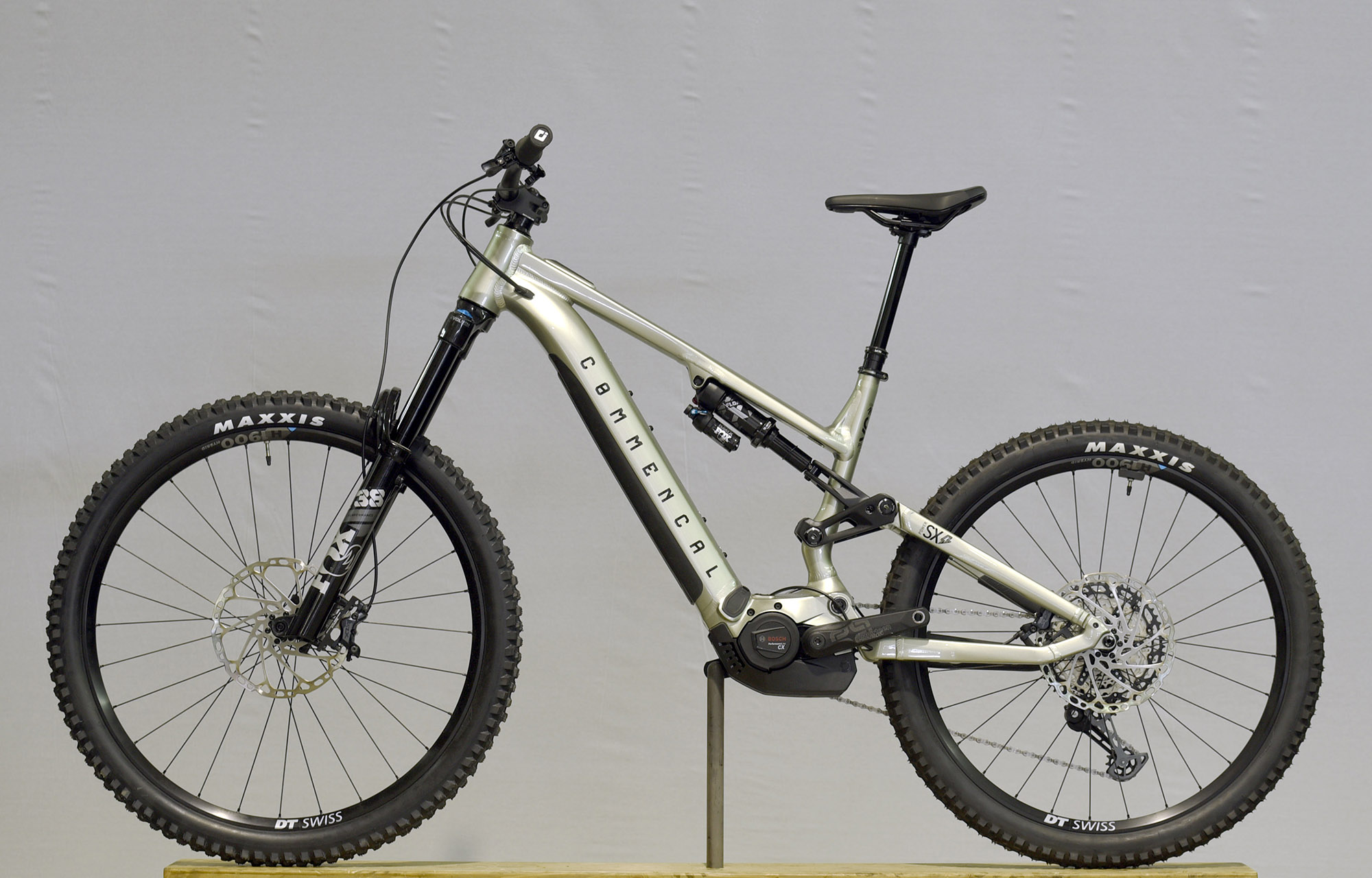 COMMENCAL META POWER SX BOSCH ESSENTIAL 70´S GREEN - L (22182003) 2km image number null