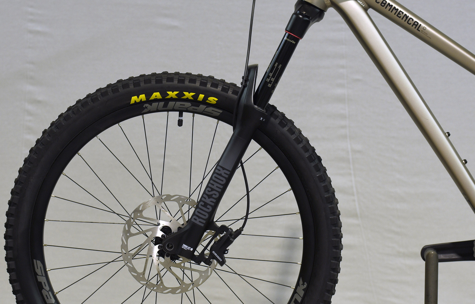 COMMENCAL META HT JR V2 CHAMPAGNE -  (22170300) image number null