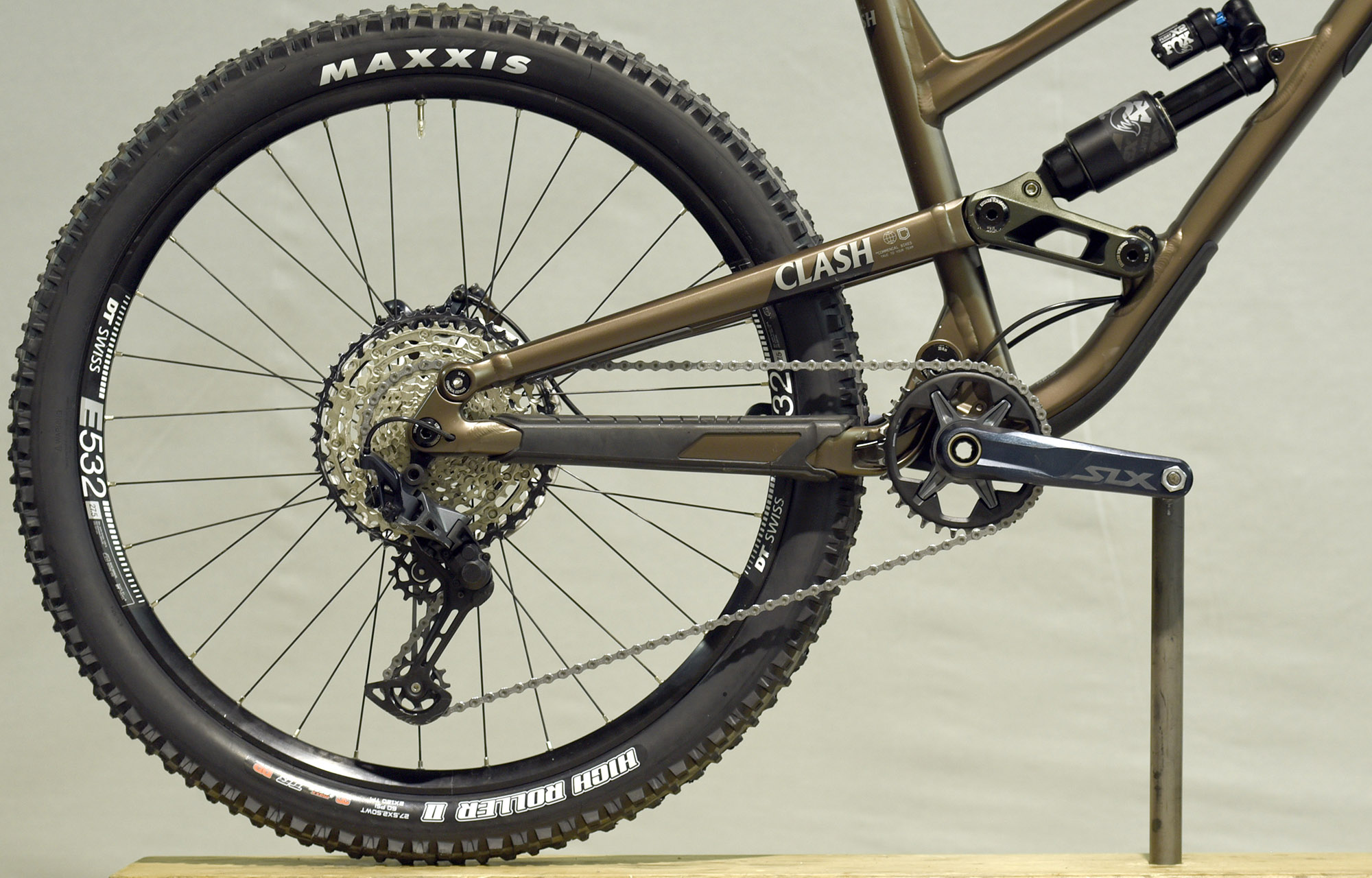 COMMENCAL CLASH ESSENTIAL FROZEN BROWN - L (22134503) image number null