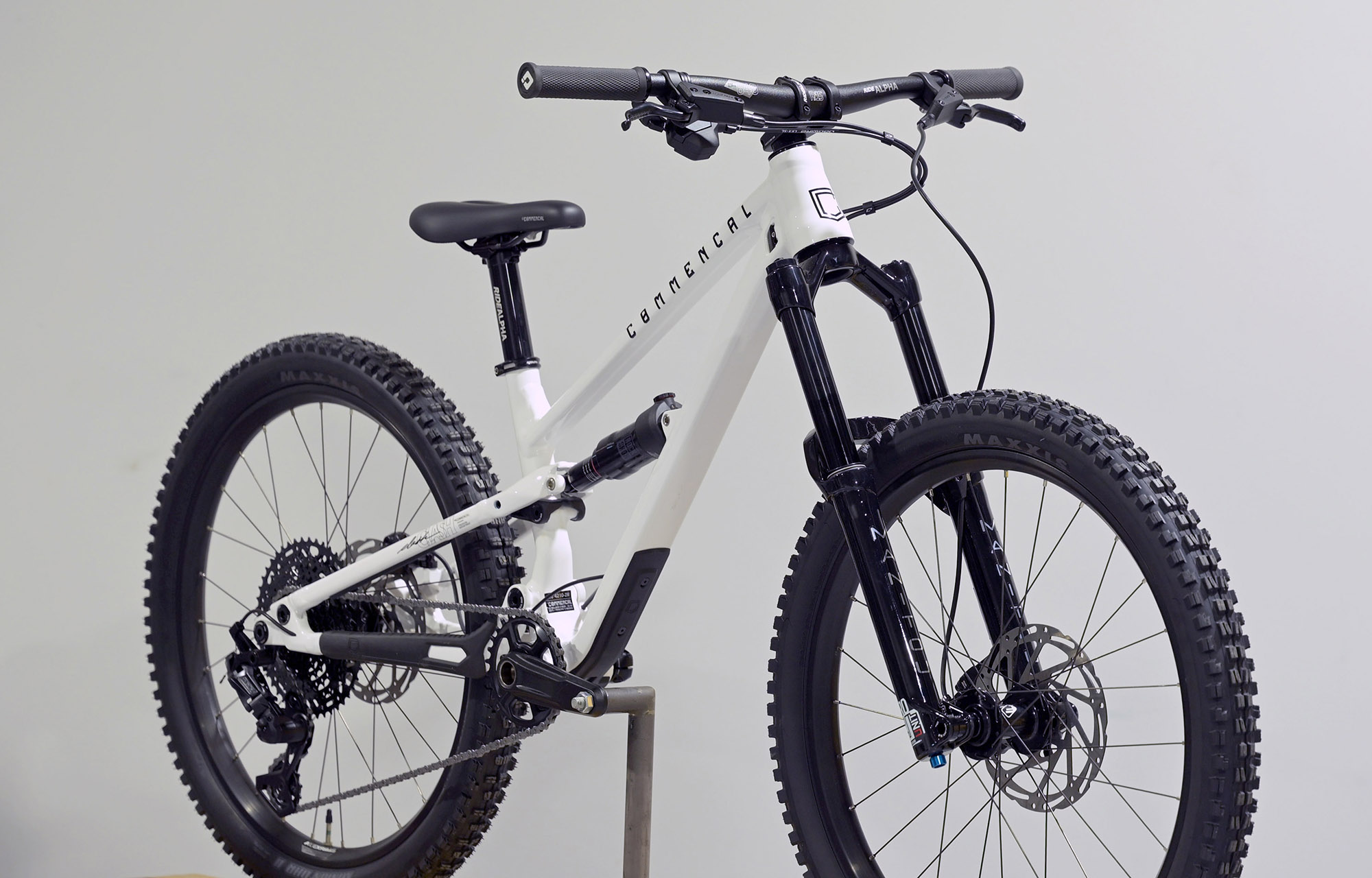 COMMENCAL CLASH 24 PURE WHITE - (25173900) image cover number large 2