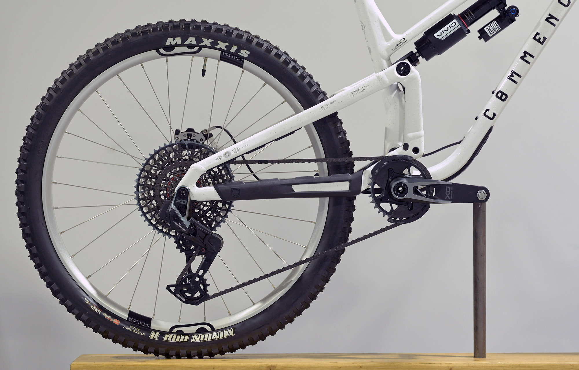 COMMENCAL META SX V5 ULTIMATE WHISTLER EDITION GLITTERY WHITE - M (24136602) image cover number large 0