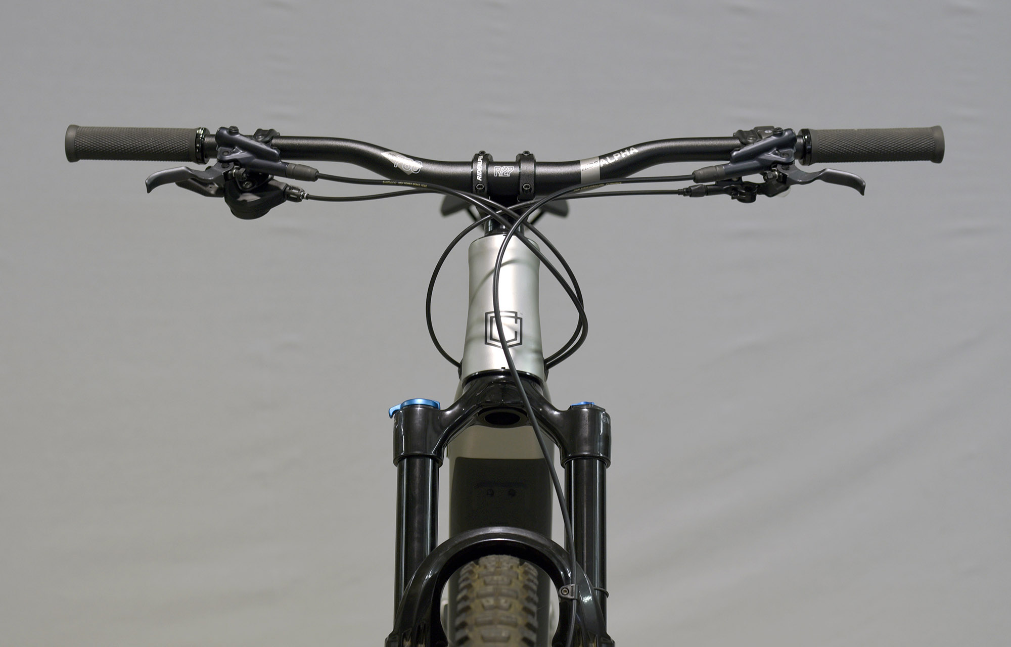 COMMENCAL META POWER TR BOSCH ESSENTIAL SILVER - L (22180203) 7km image number null